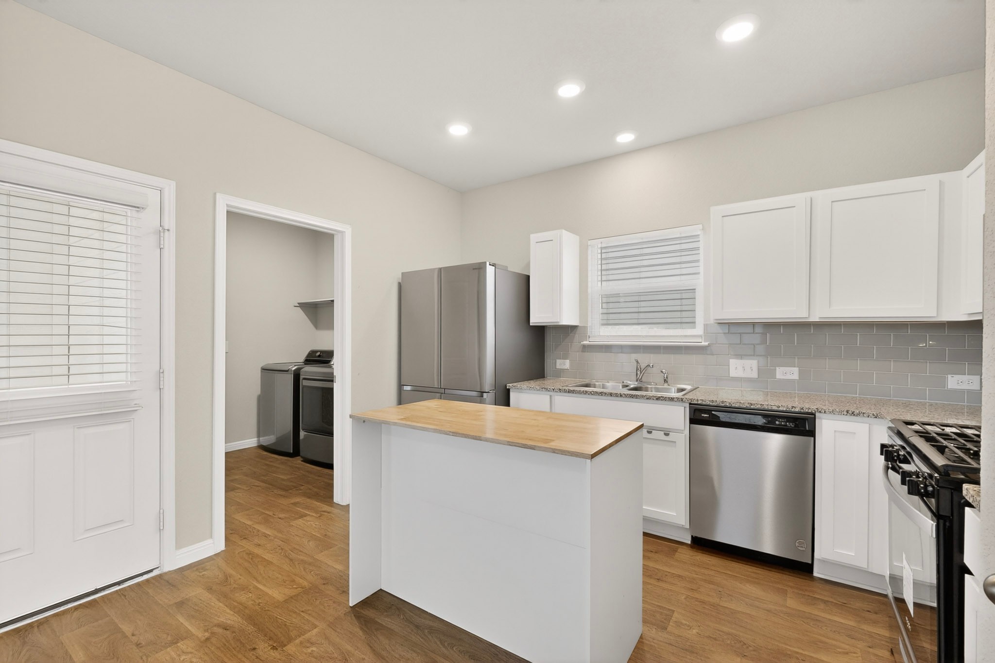 1709 Arborside Austin TX 78754