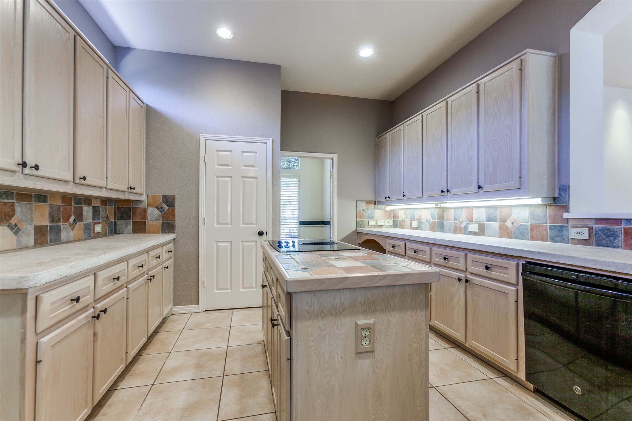 4004 Winter Park Lane Addison TX 75001