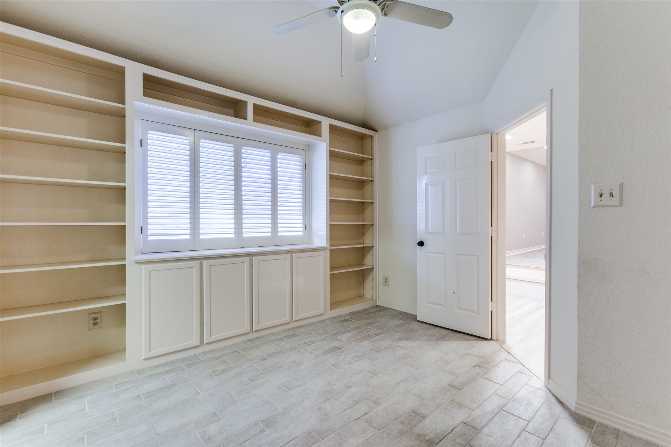 4004 Winter Park Lane Addison TX 75001