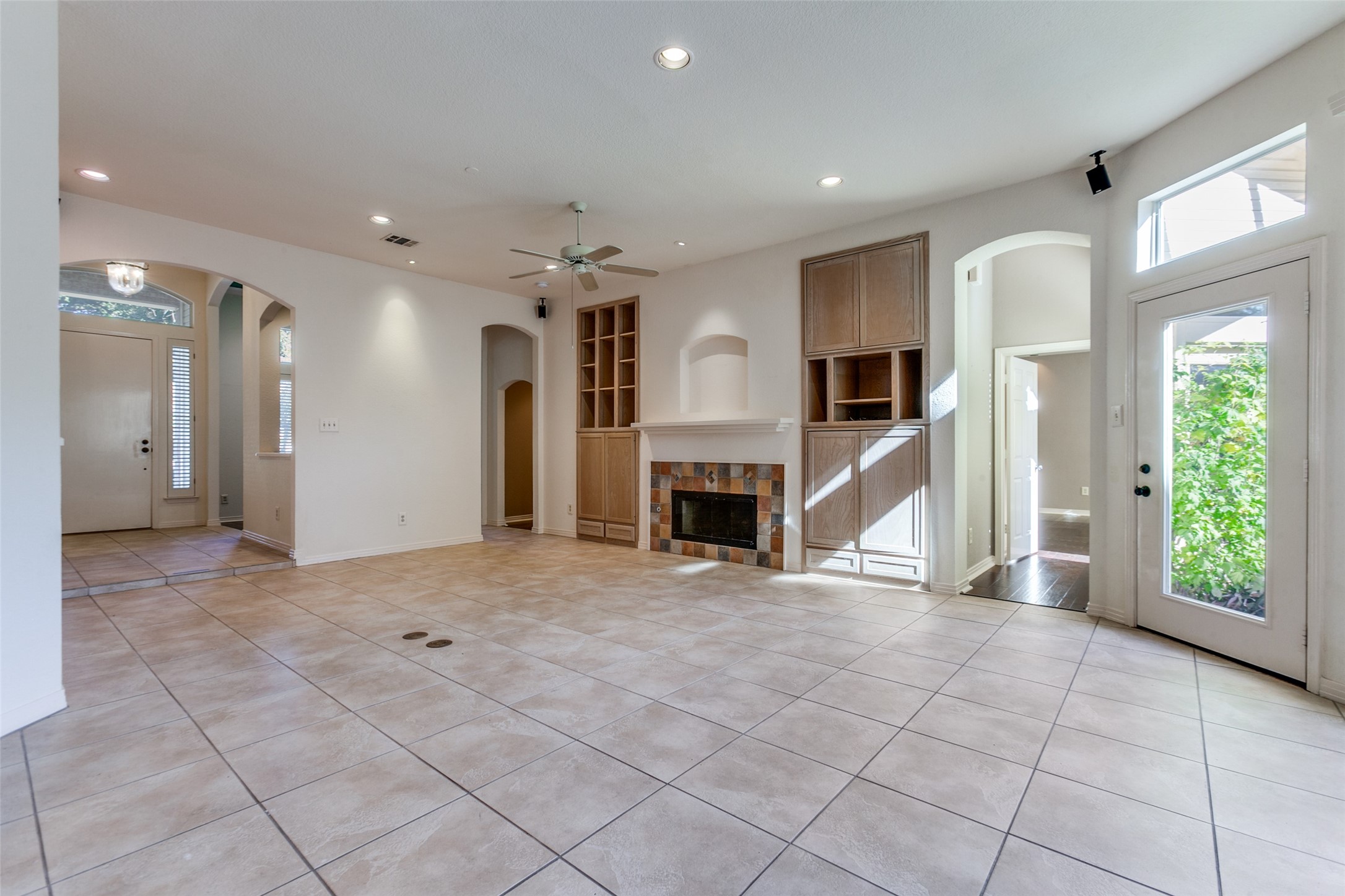 4004 Winter Park Lane Addison TX 75001