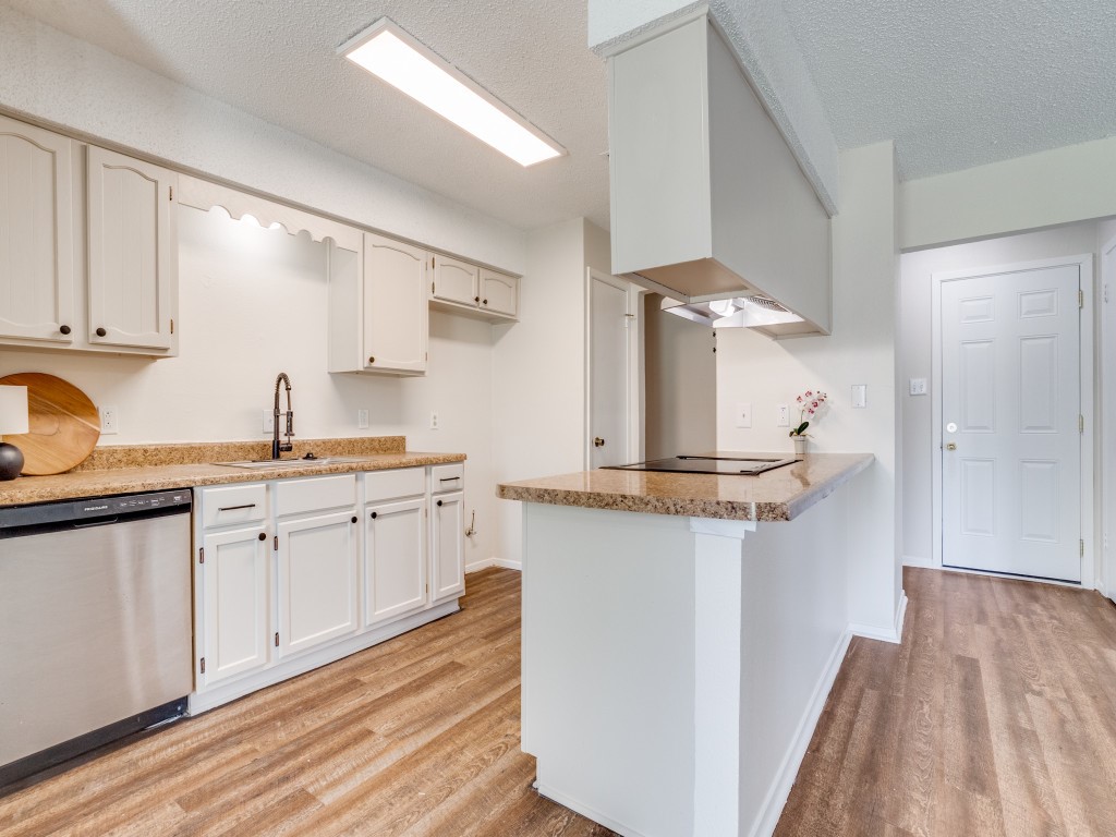 1108 Briar Court Benbrook TX 76126