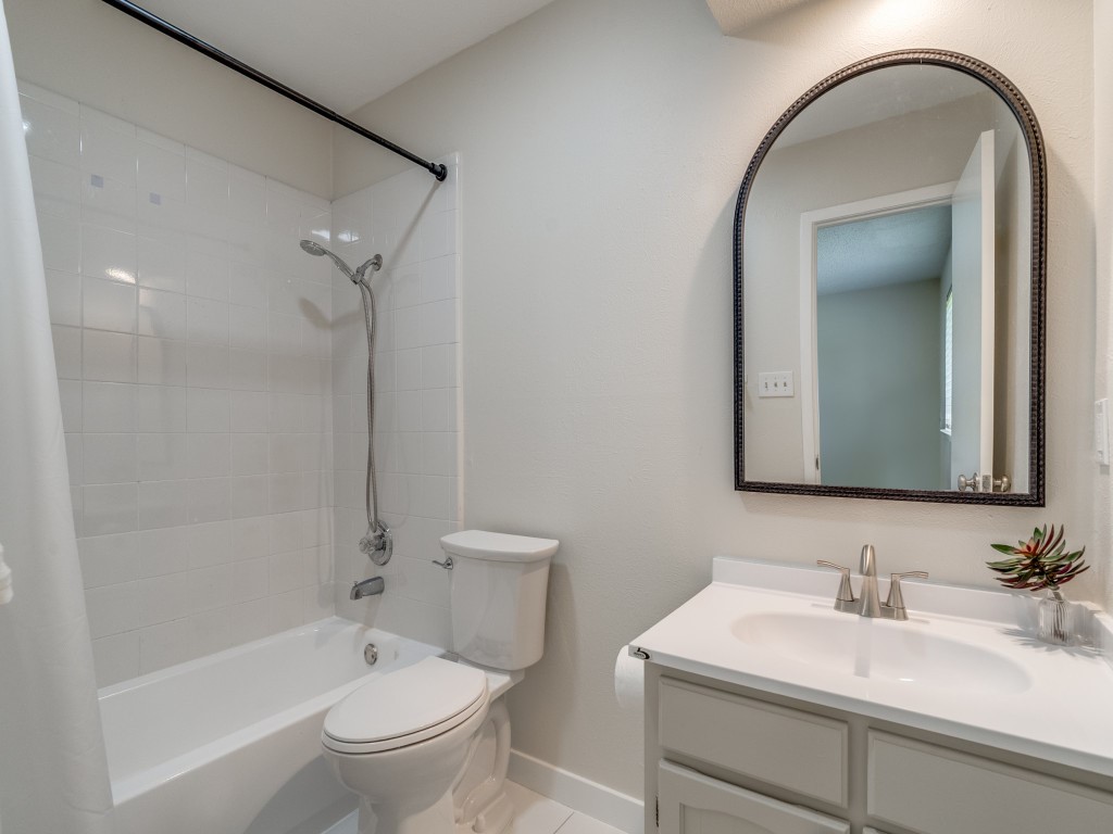 1108 Briar Court Benbrook TX 76126