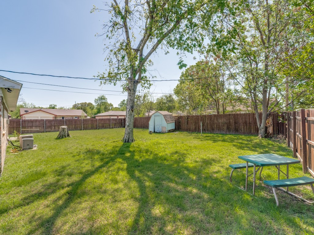 1108 Briar Court Benbrook TX 76126