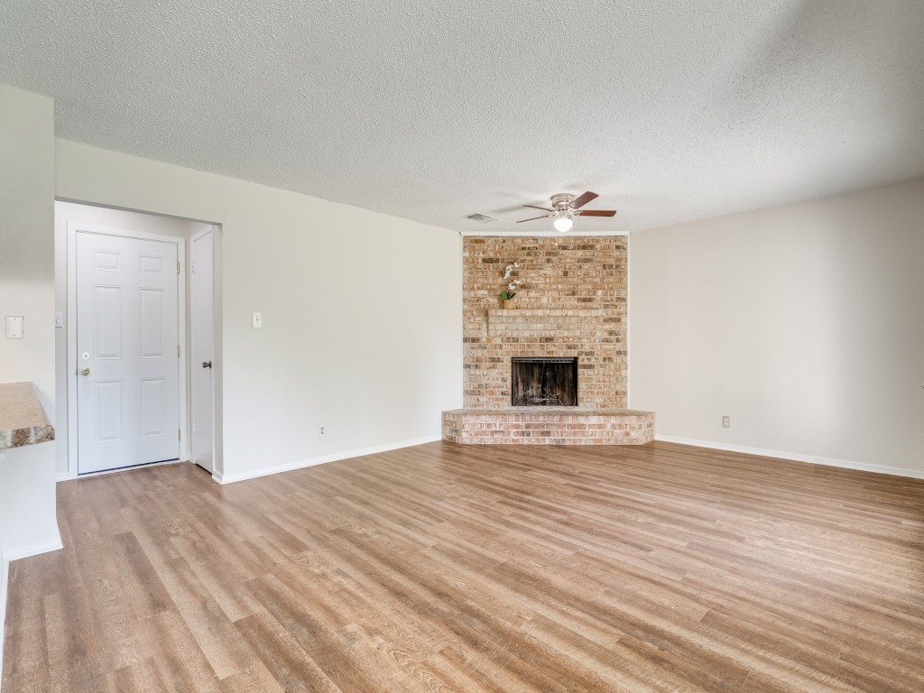 1108 Briar Court Benbrook TX 76126