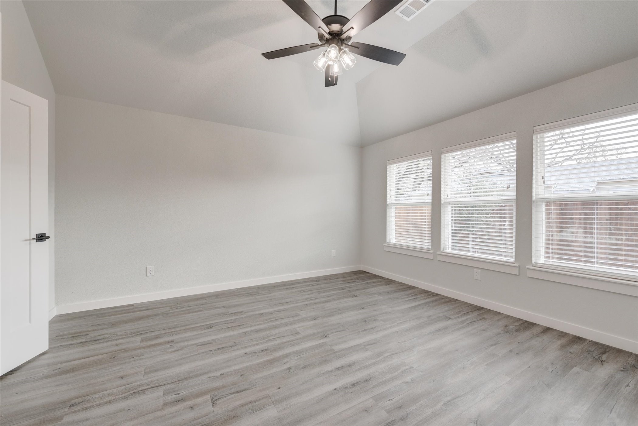 6818 Smithfield Road North Richland Hills TX 76182
