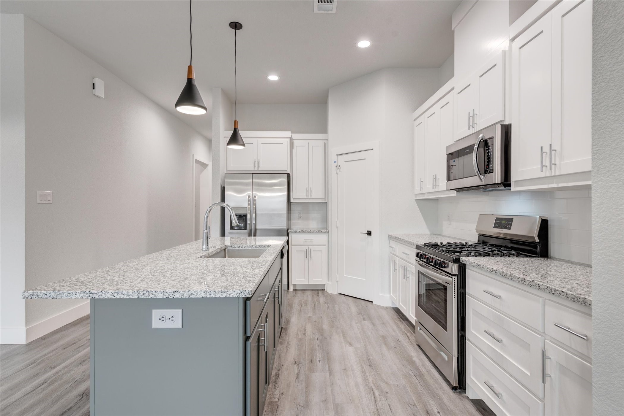 6818 Smithfield Road North Richland Hills TX 76182