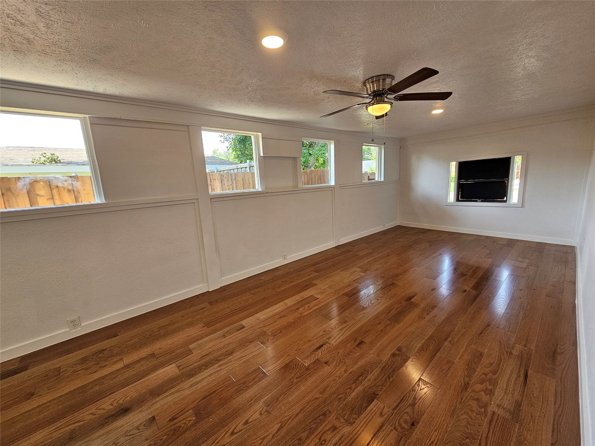 2402 Housley Drive Dallas TX 75228