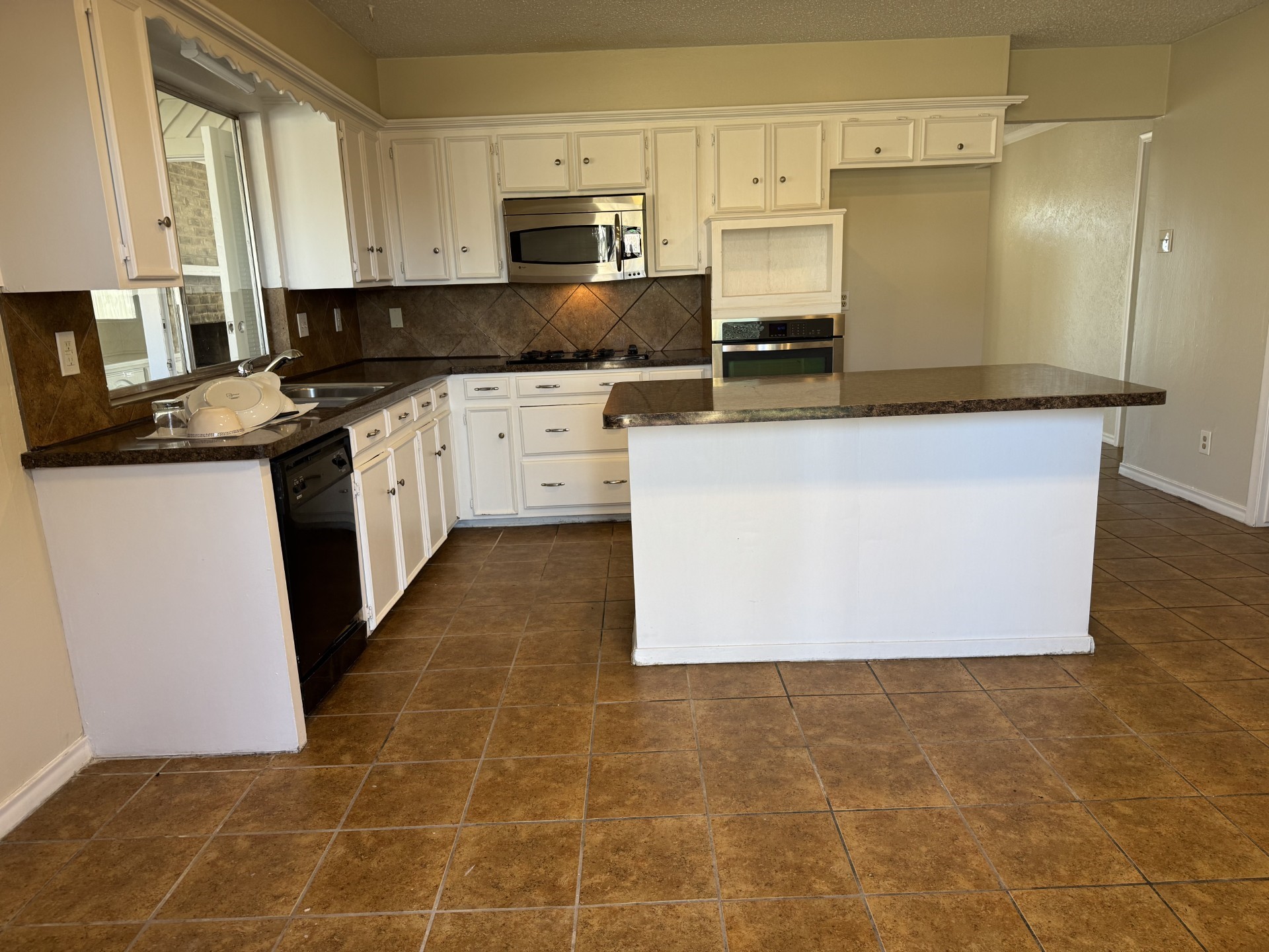 705 Kingsbridge Drive Garland TX 75040