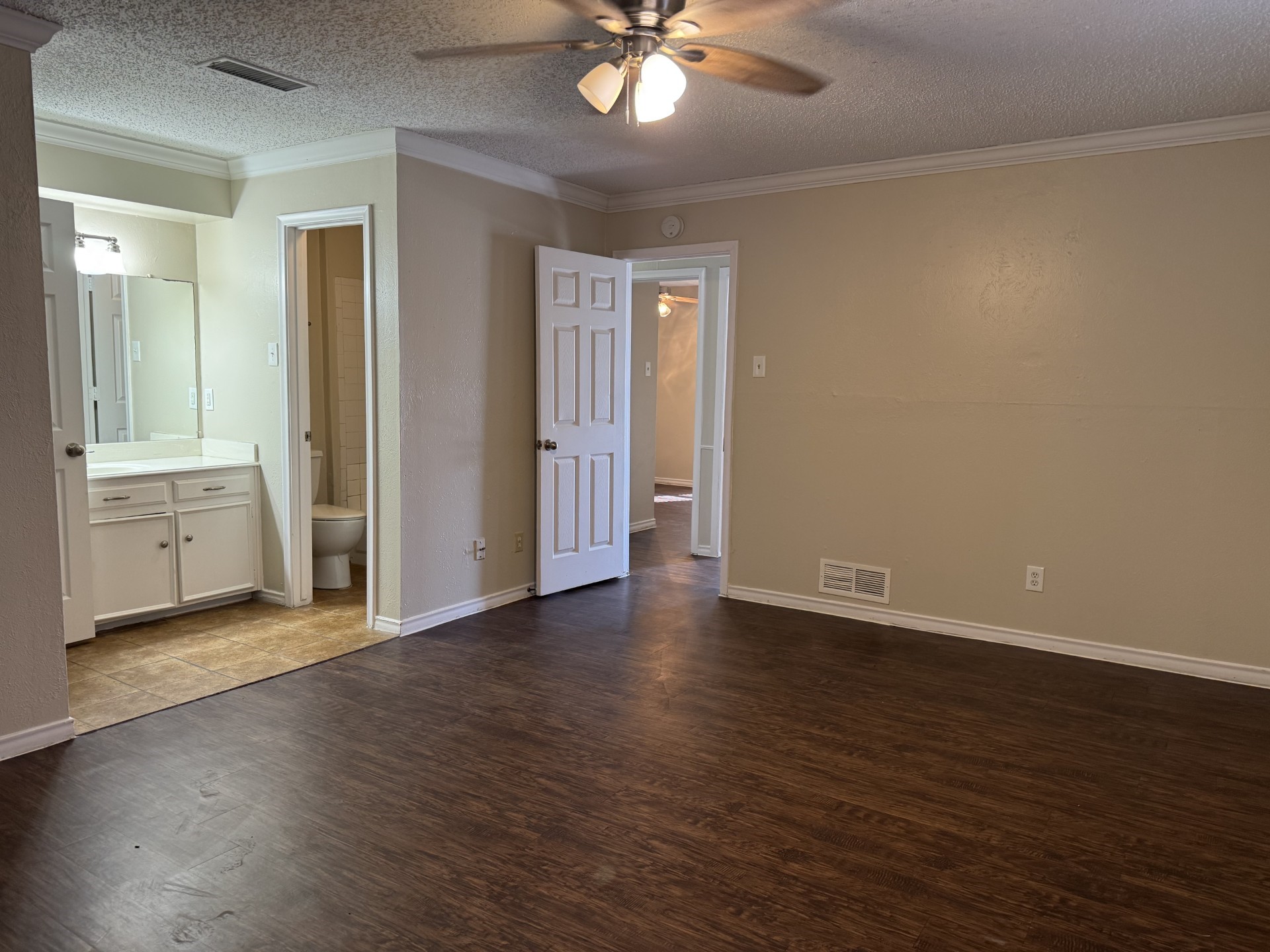 705 Kingsbridge Drive Garland TX 75040