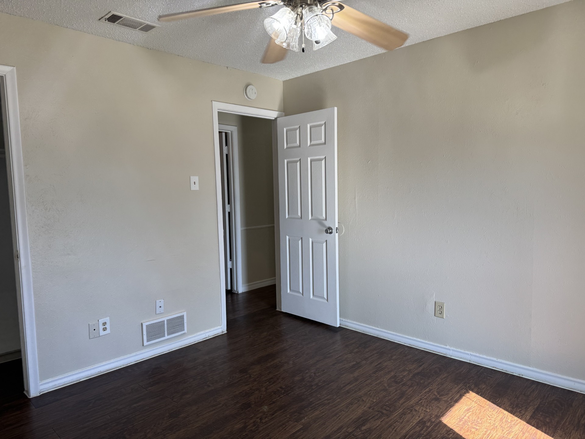 705 Kingsbridge Drive Garland TX 75040