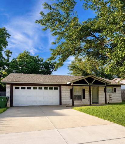 2509 Reever Street Arlington TX 76010