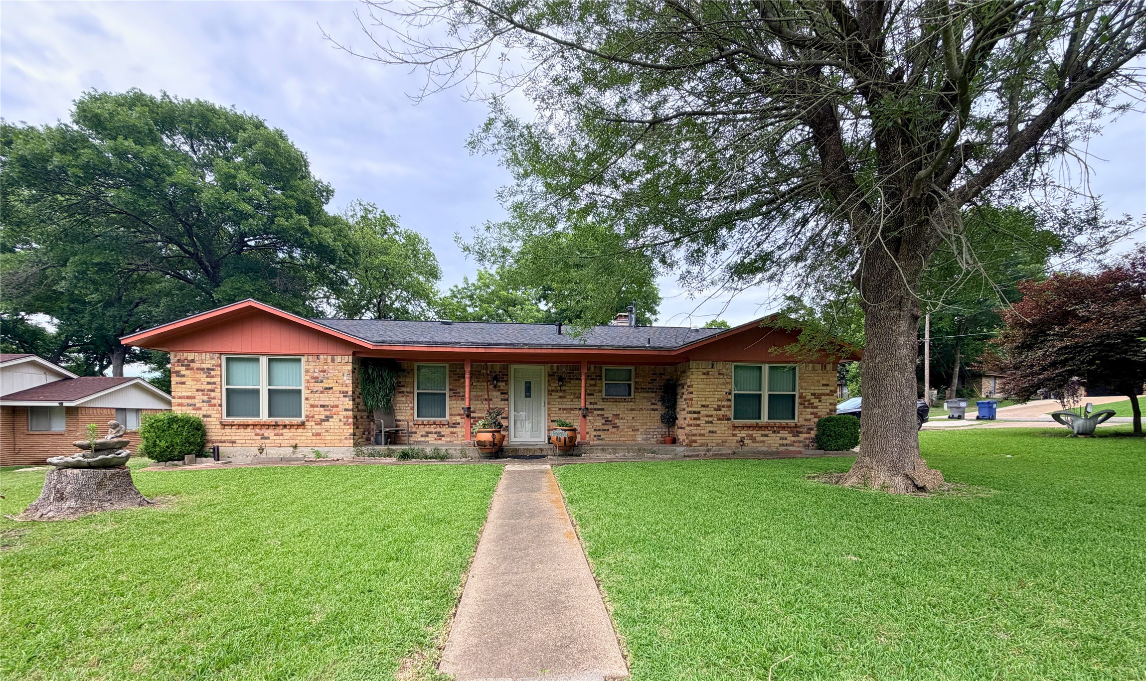 1226 Linkwood Lane Lancaster TX 75146