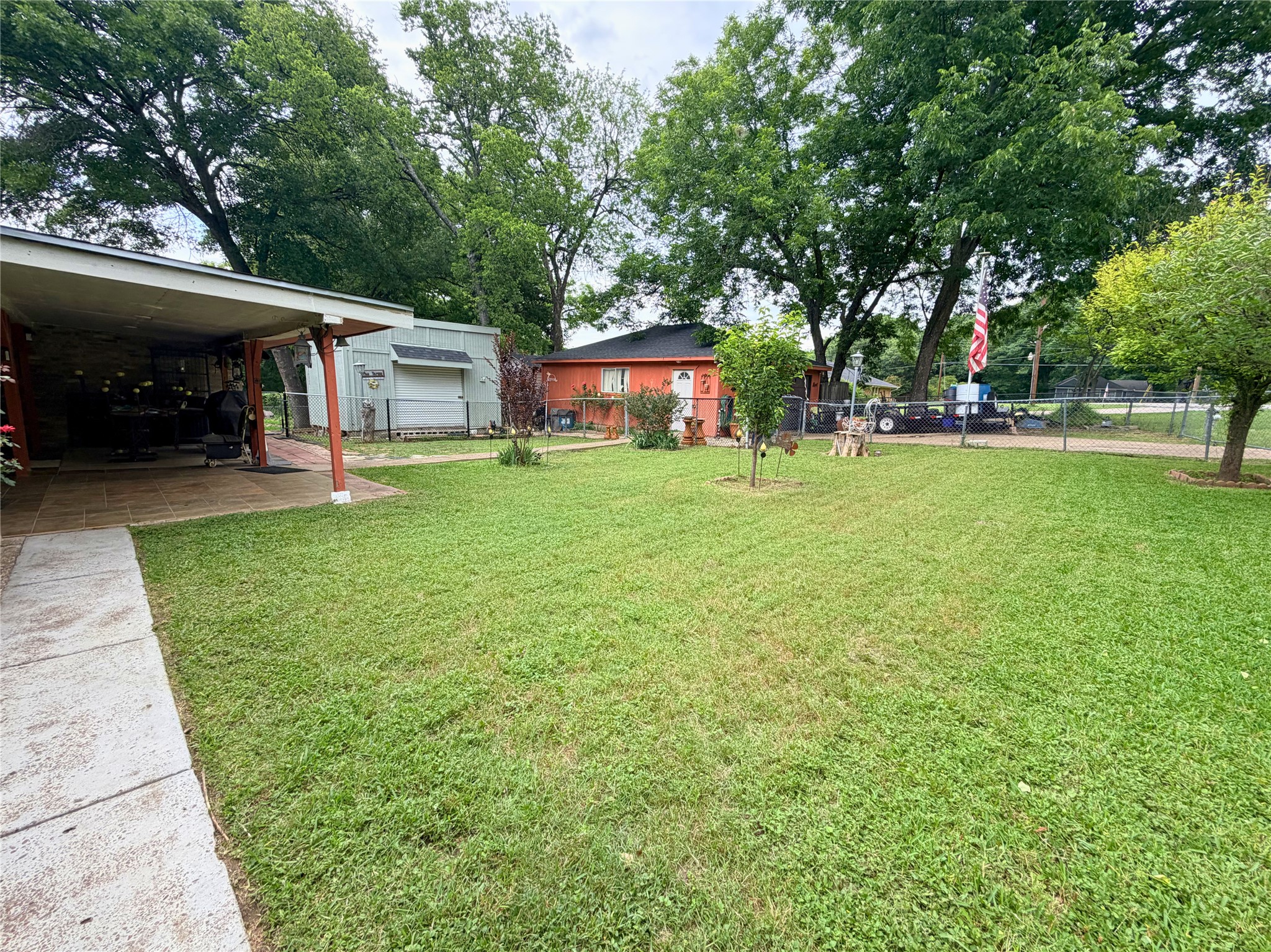 1226 Linkwood Lane Lancaster TX 75146