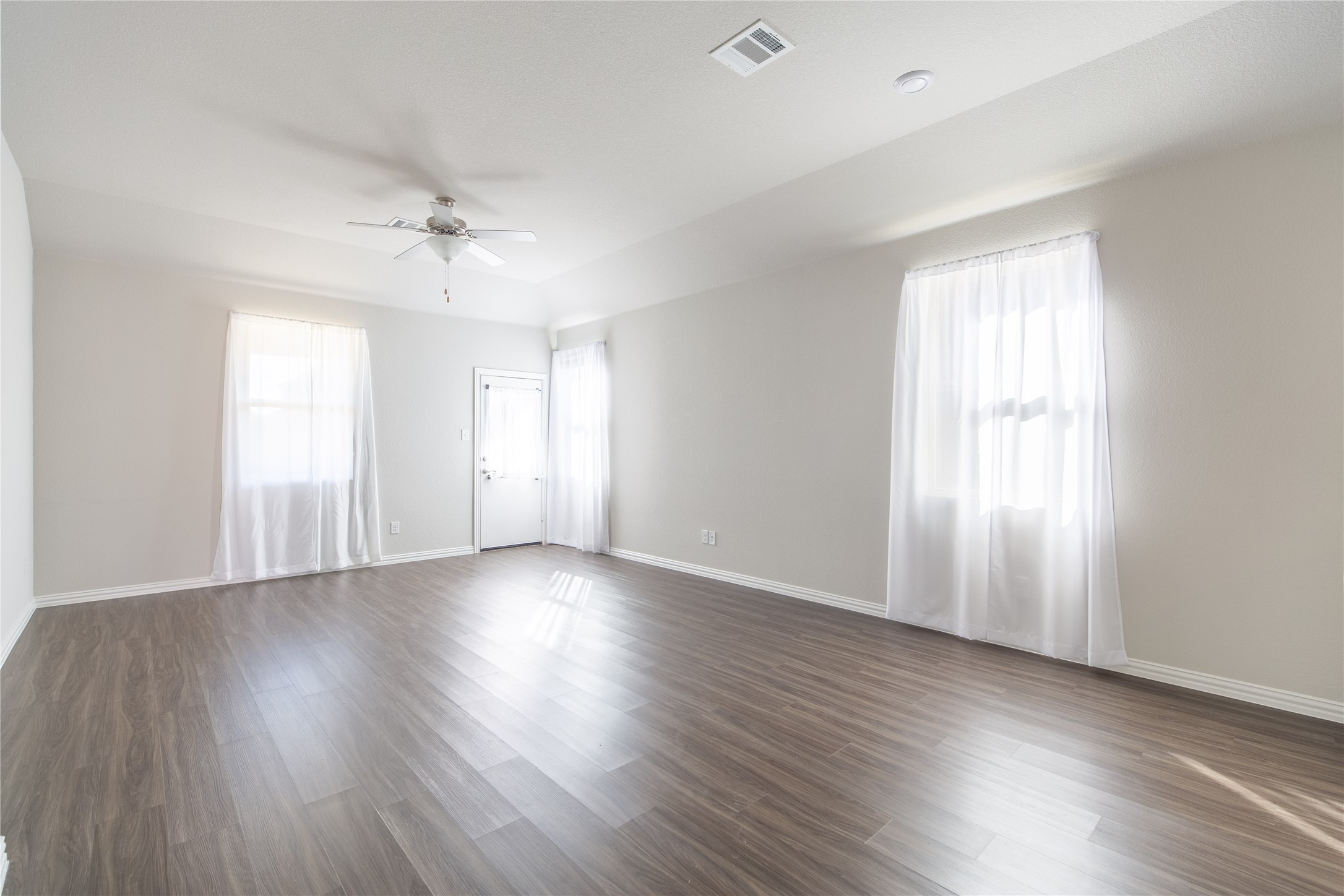 1904 Cinnamon Trail Aubrey TX 76227