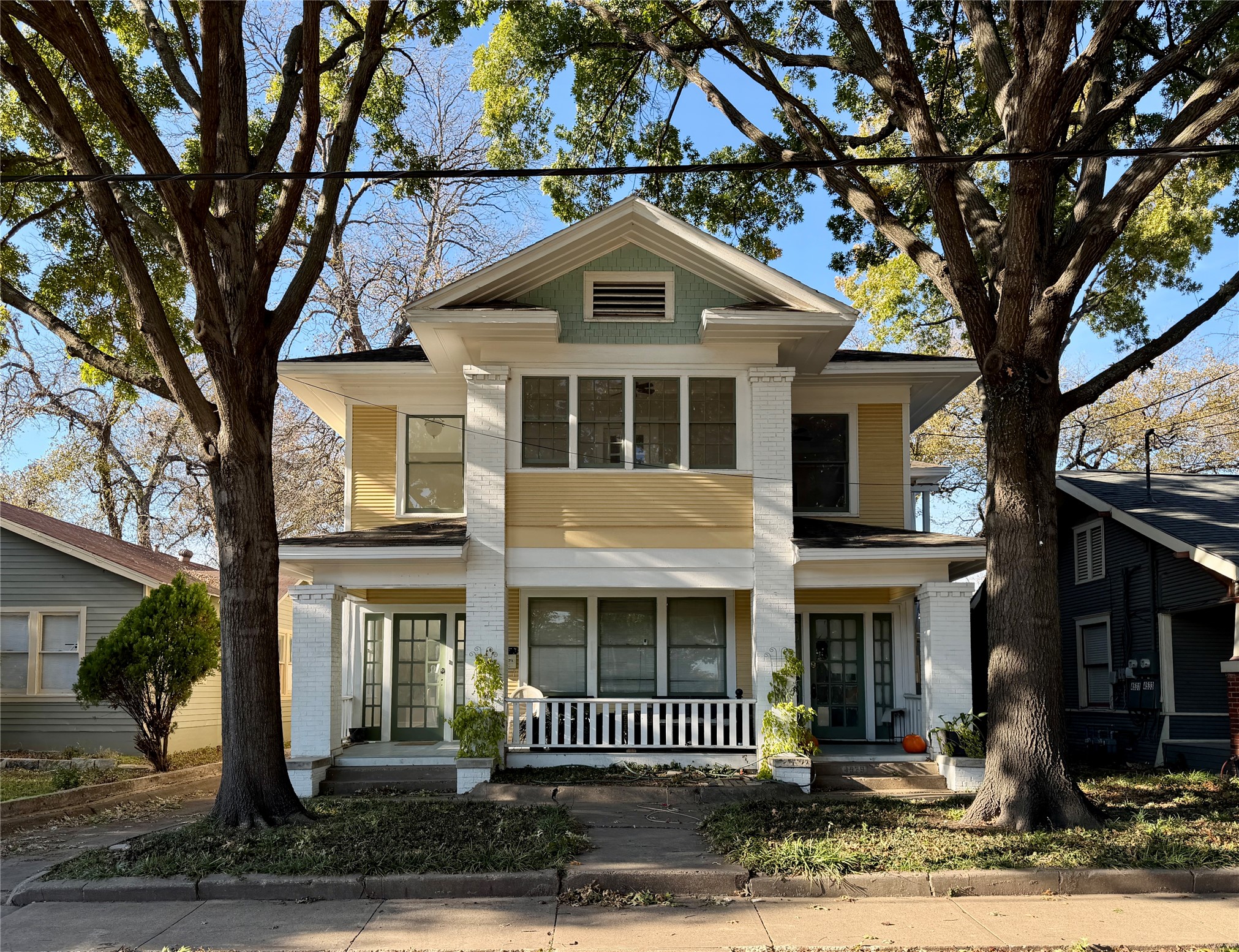 4527 Worth Street Dallas TX 75246