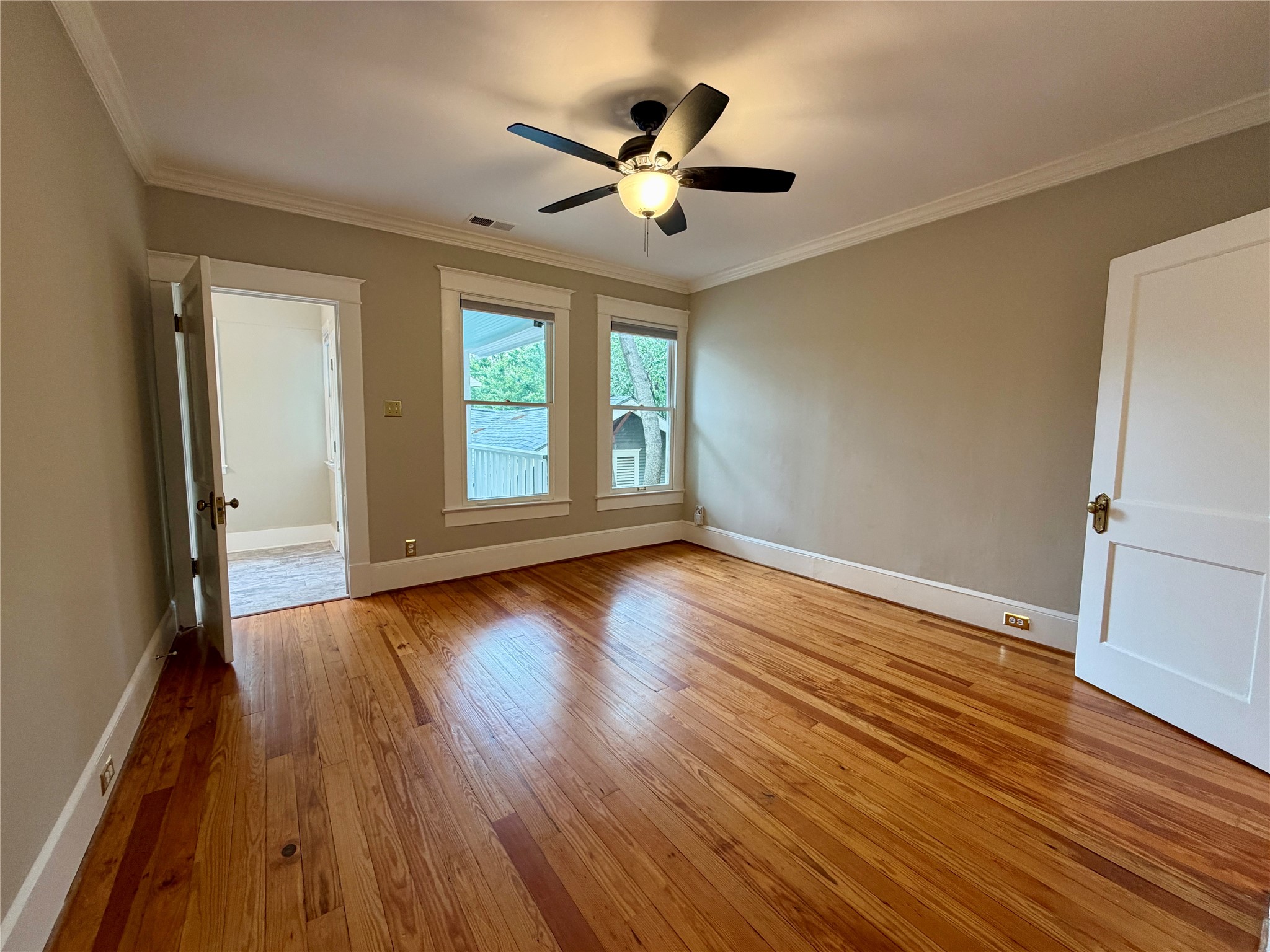 4527 Worth Street Dallas TX 75246