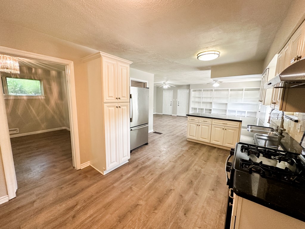 6461 Danbury Lane Dallas TX 75214