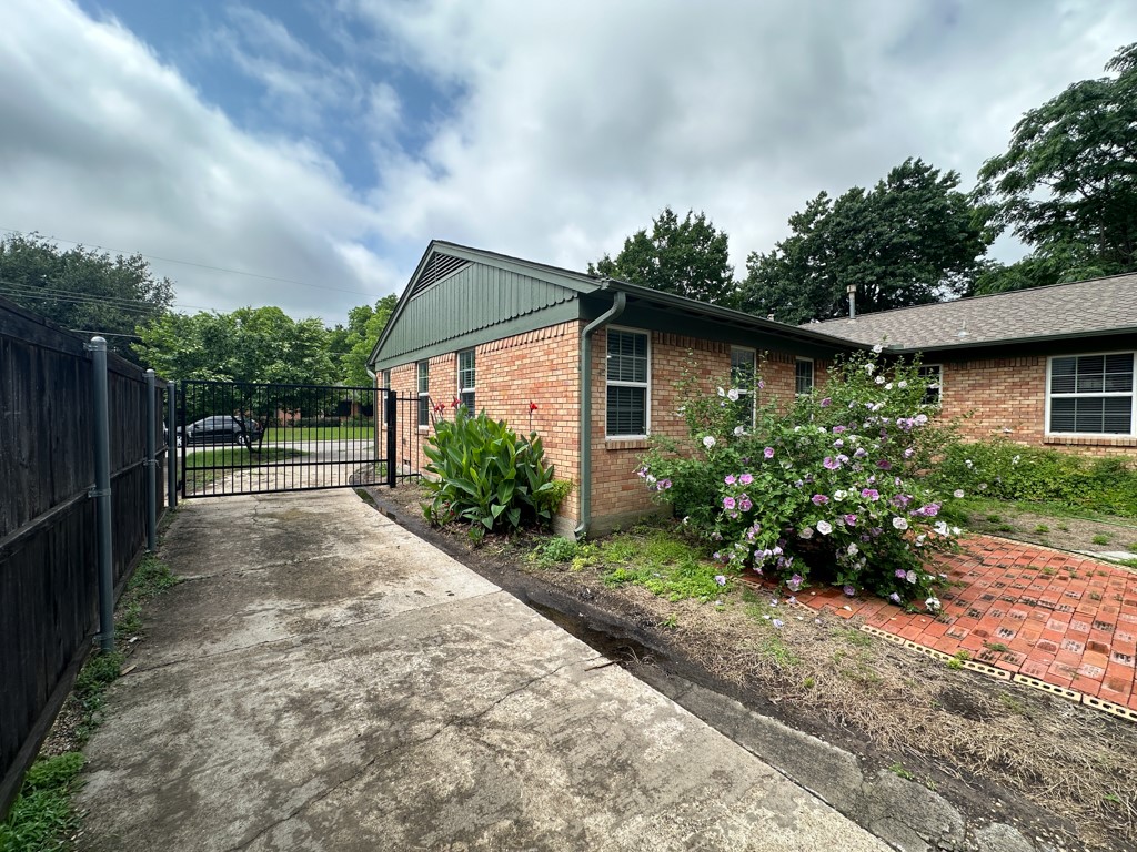6461 Danbury Lane Dallas TX 75214