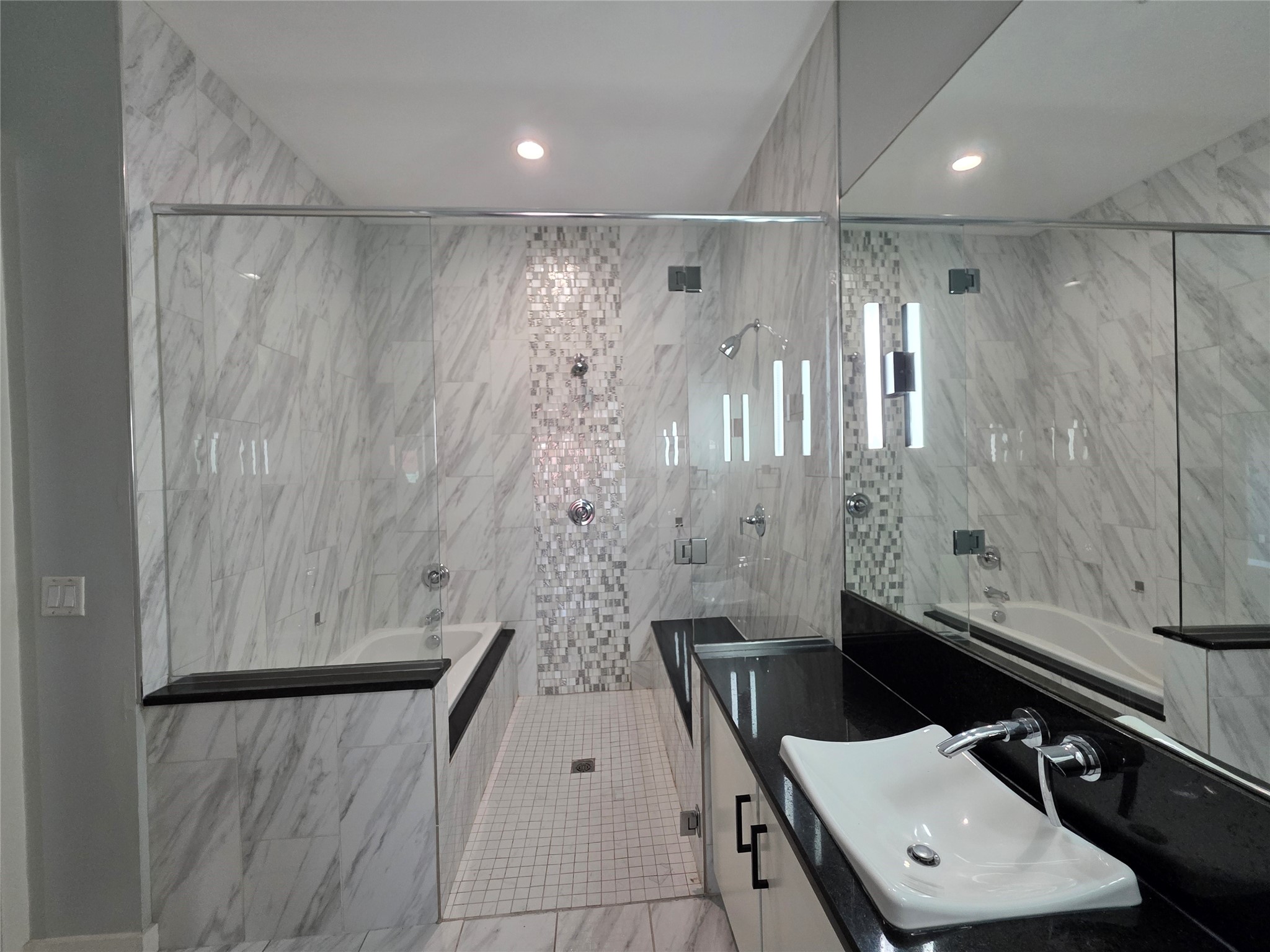 2950 Mckinney Avenue Dallas TX 75204