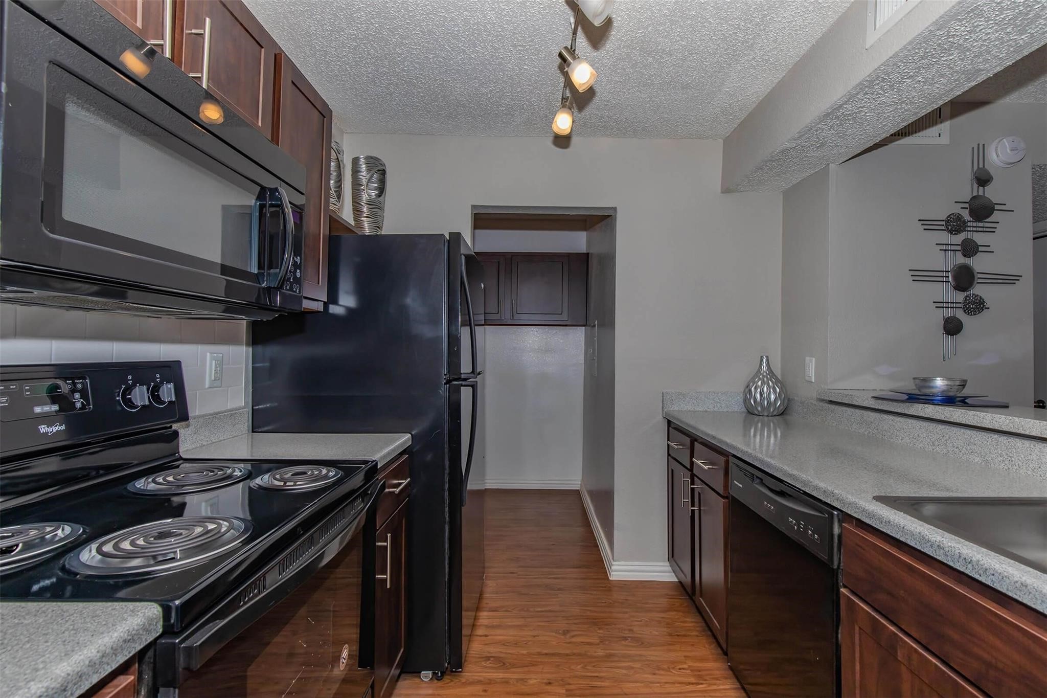 1826 Esters Road Irving TX 75061