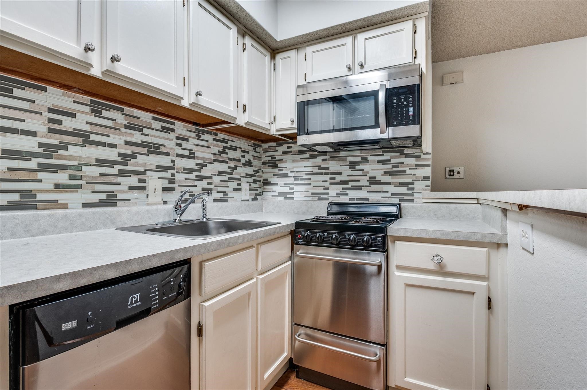 2311 Basil Drive Arlington TX 76006