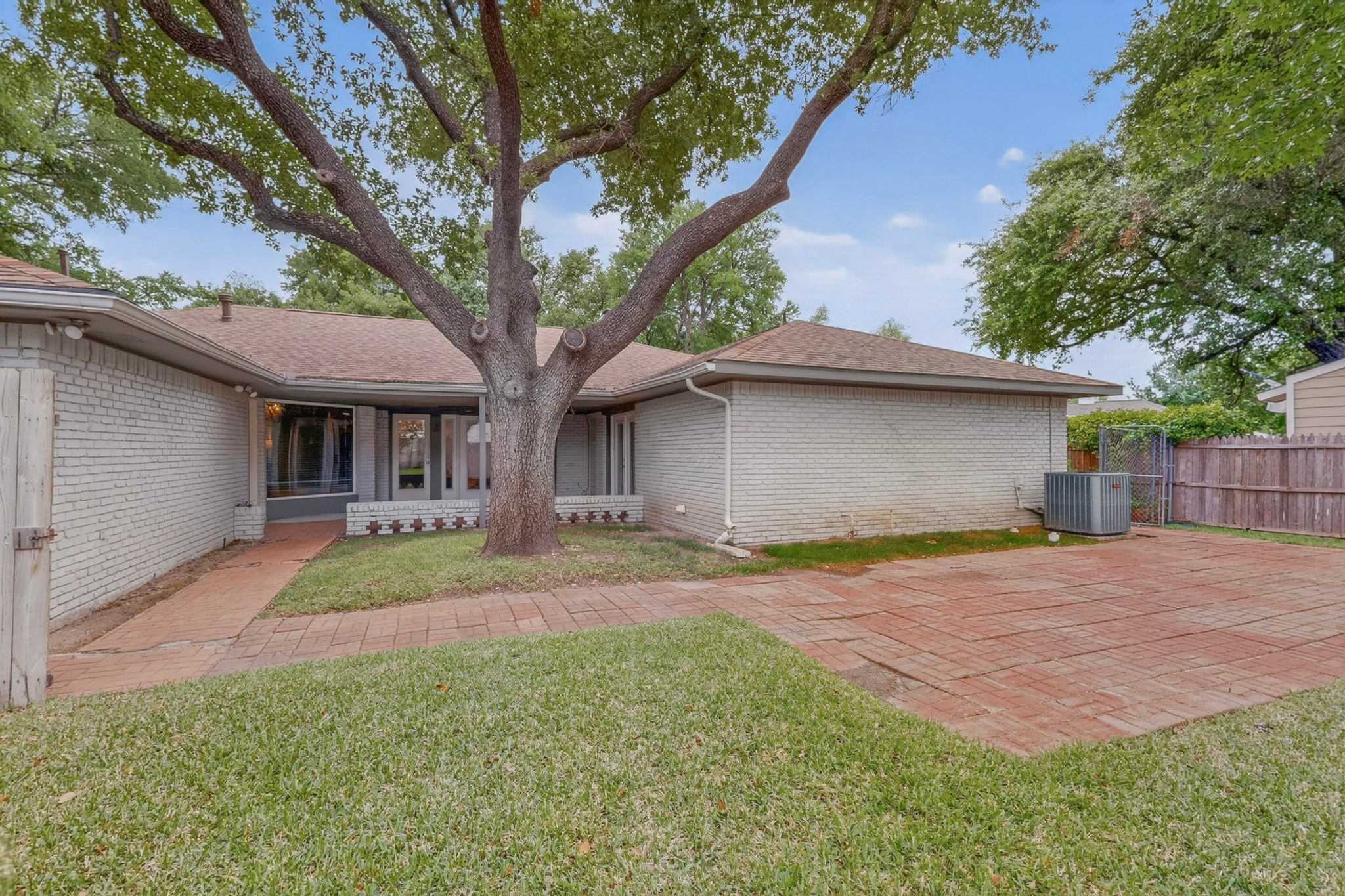 7631 Meadow Road Dallas TX 75230