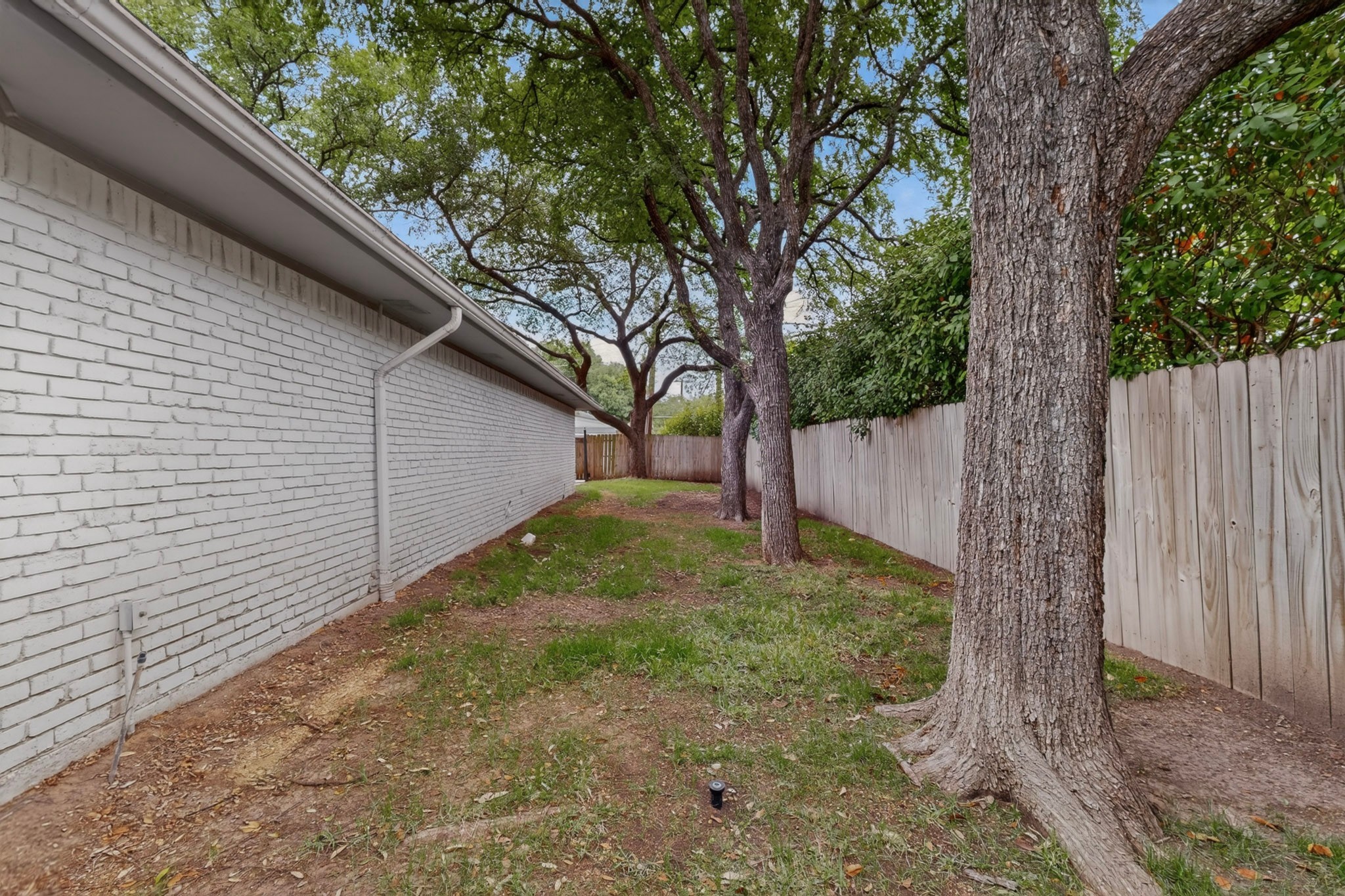 7631 Meadow Road Dallas TX 75230