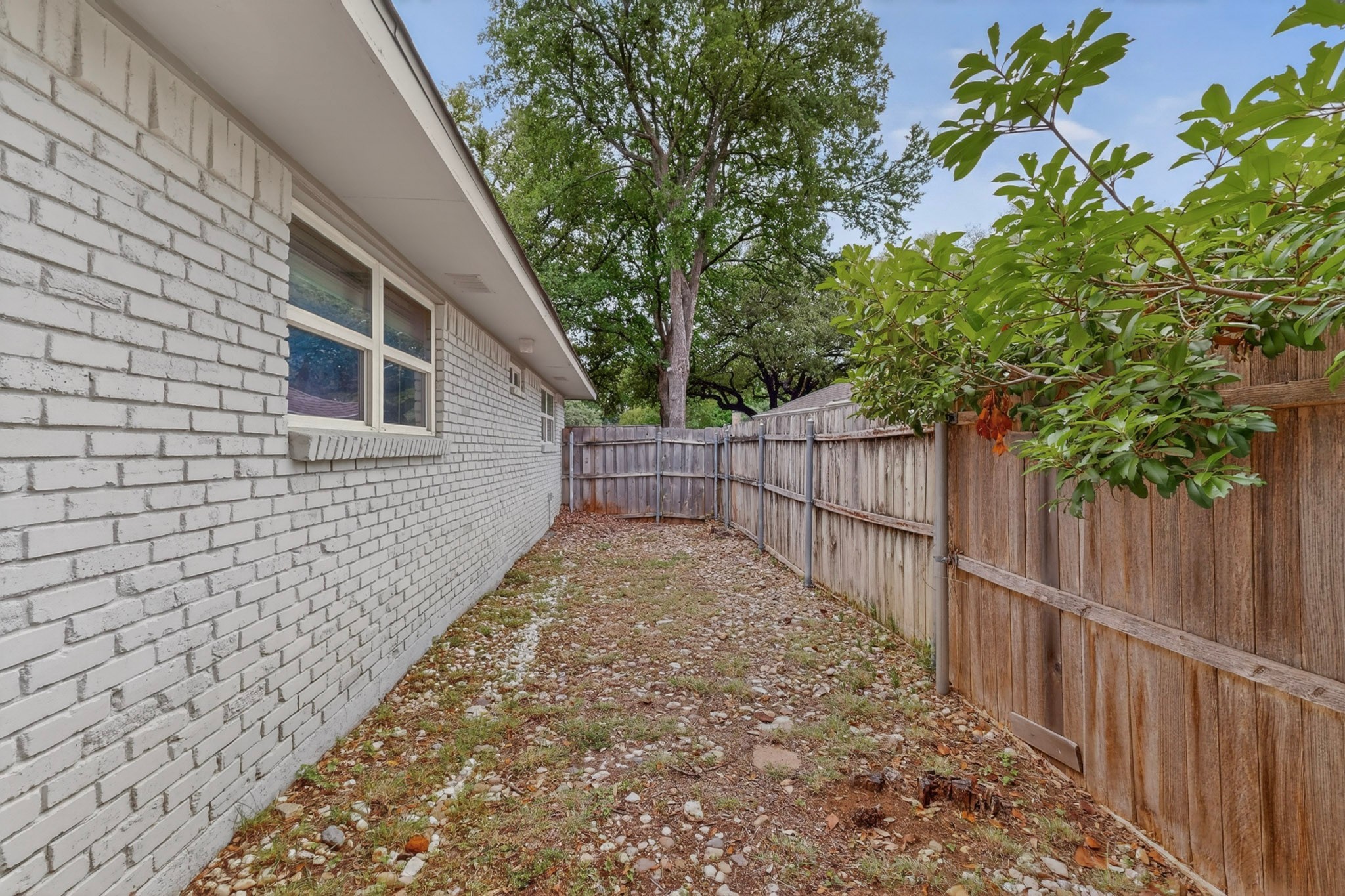 7631 Meadow Road Dallas TX 75230
