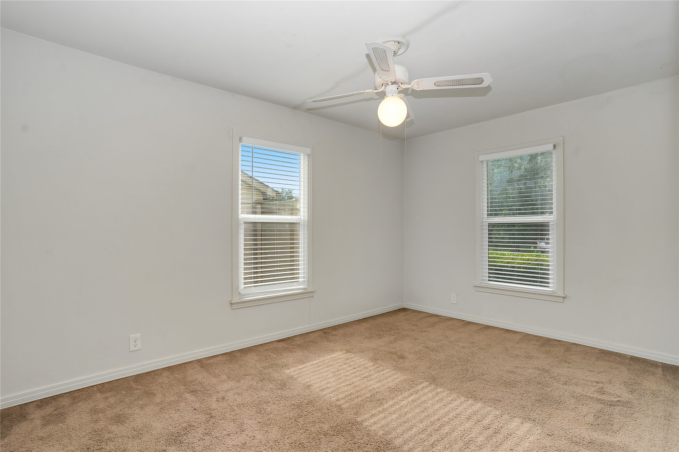 5832 Locke Avenue Fort Worth TX 76107