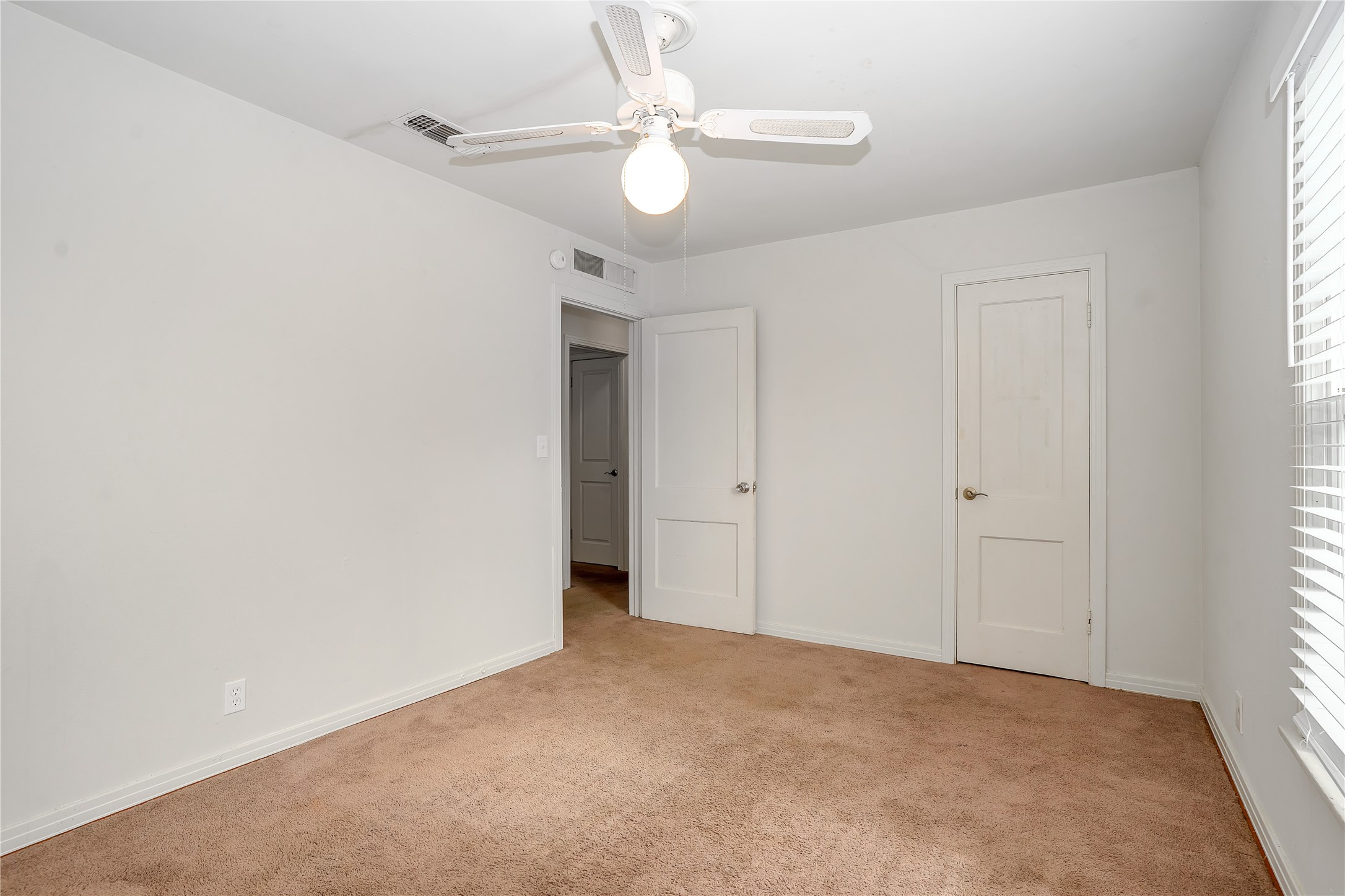 5832 Locke Avenue Fort Worth TX 76107