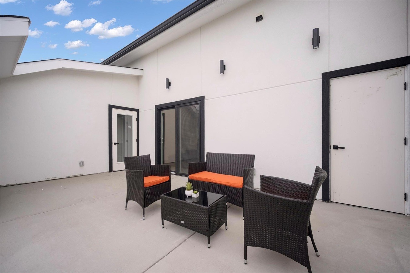 1512 Seegar Street Dallas TX 75215