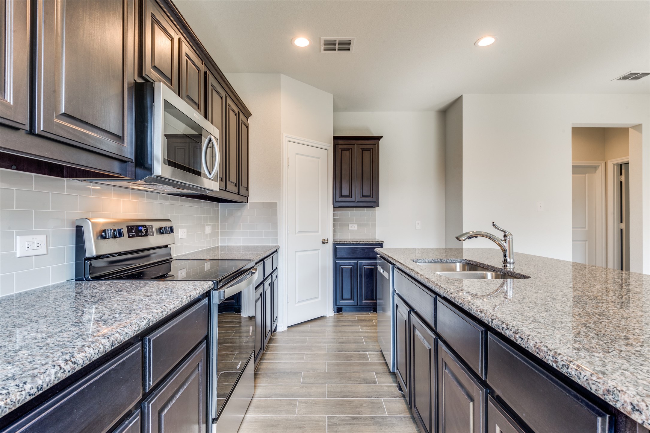 717 Presidio Street Aubrey TX 76227