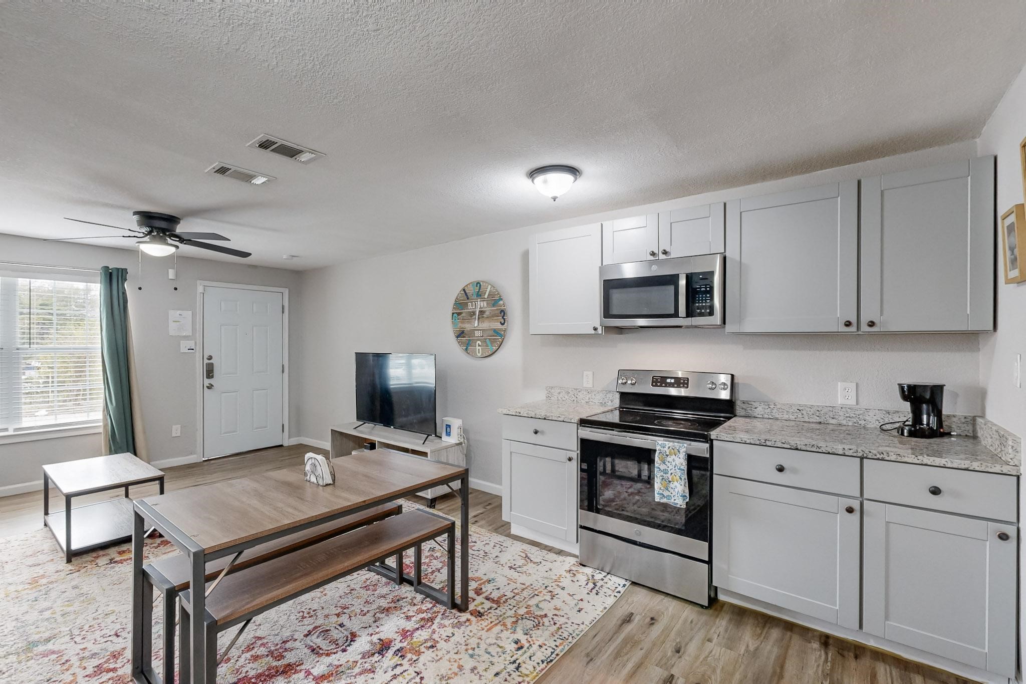 1532 Whitaker Avenue Dallas TX 75216