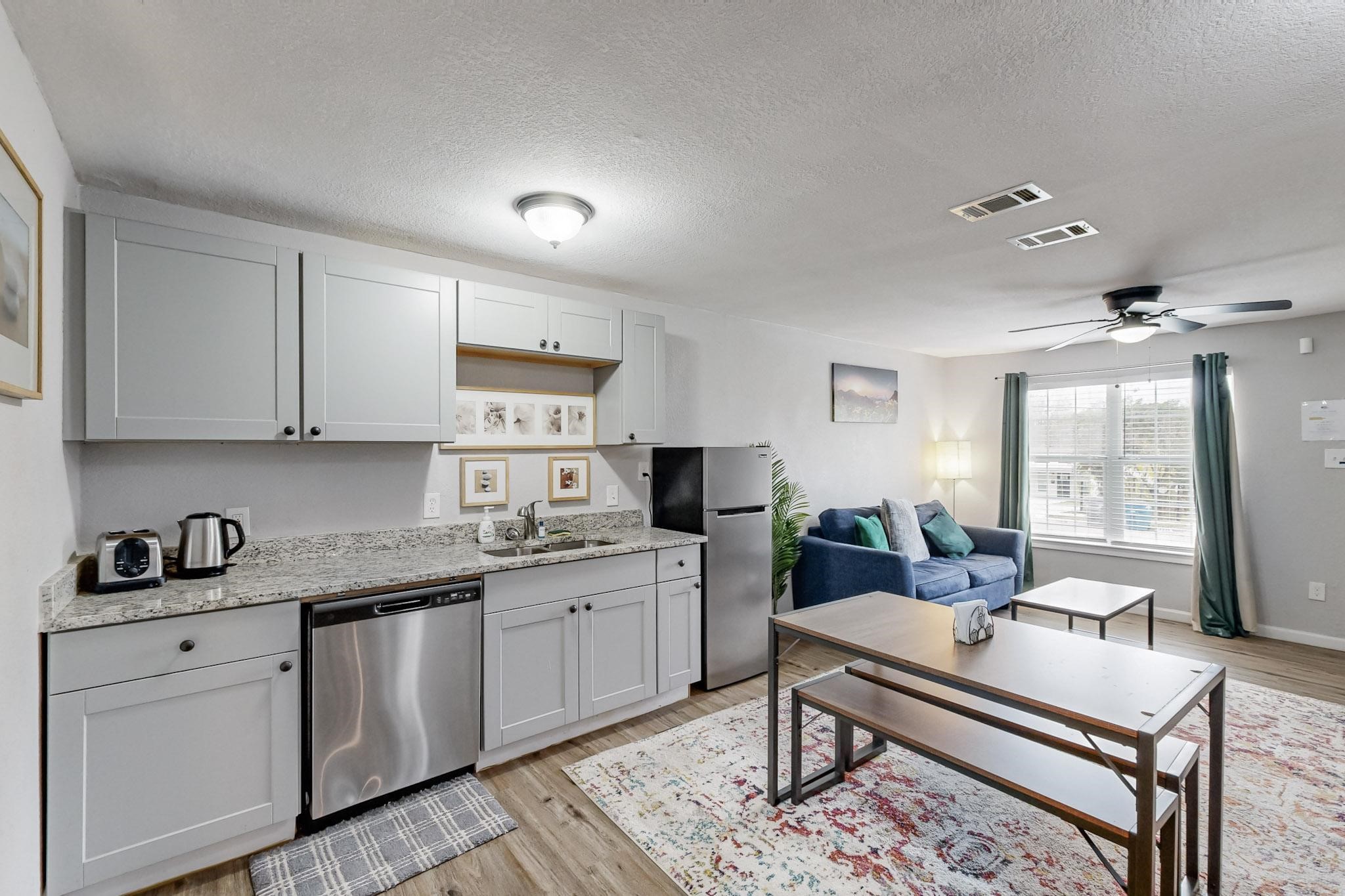 1532 Whitaker Avenue Dallas TX 75216