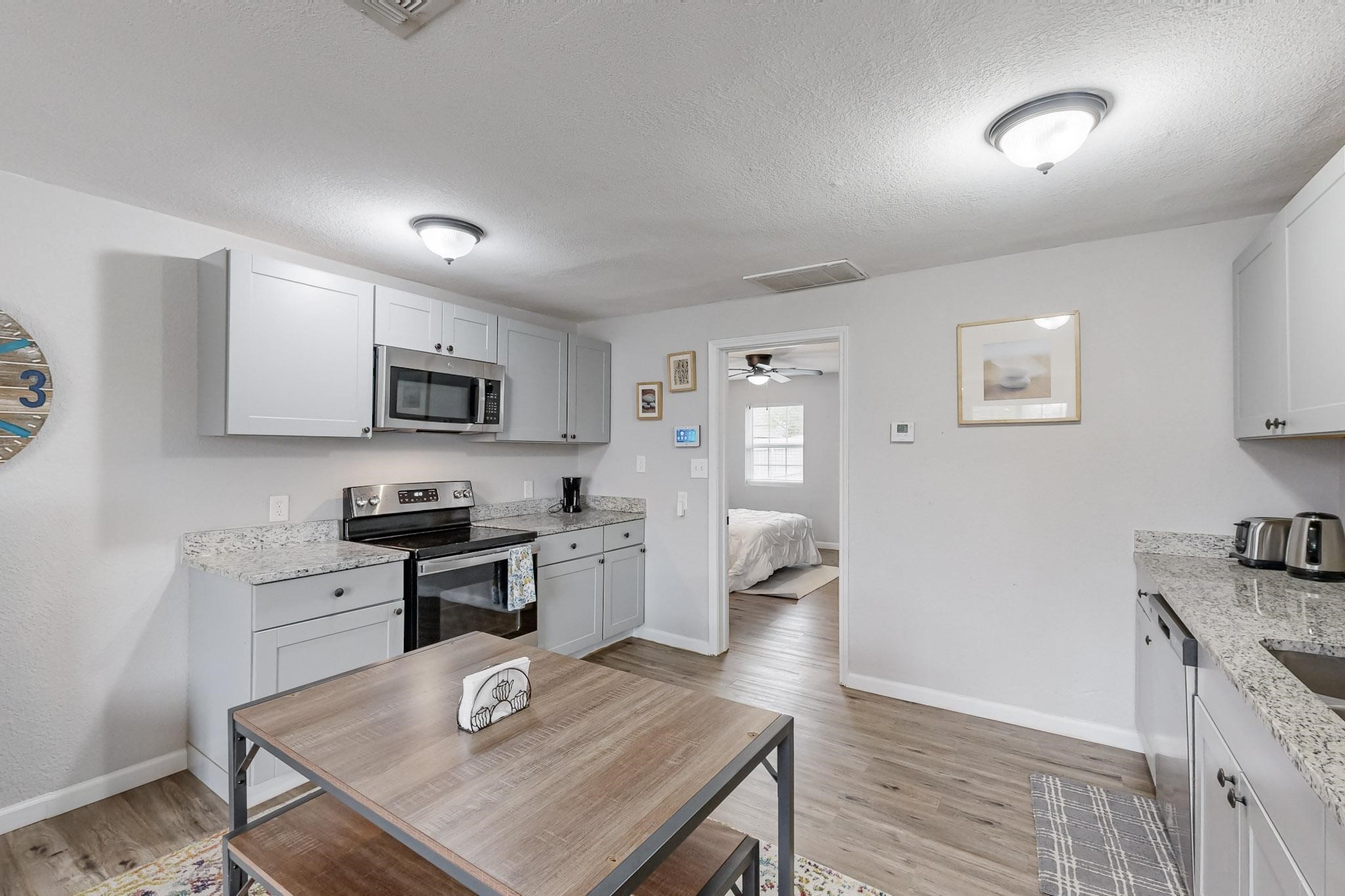 1532 Whitaker Avenue Dallas TX 75216