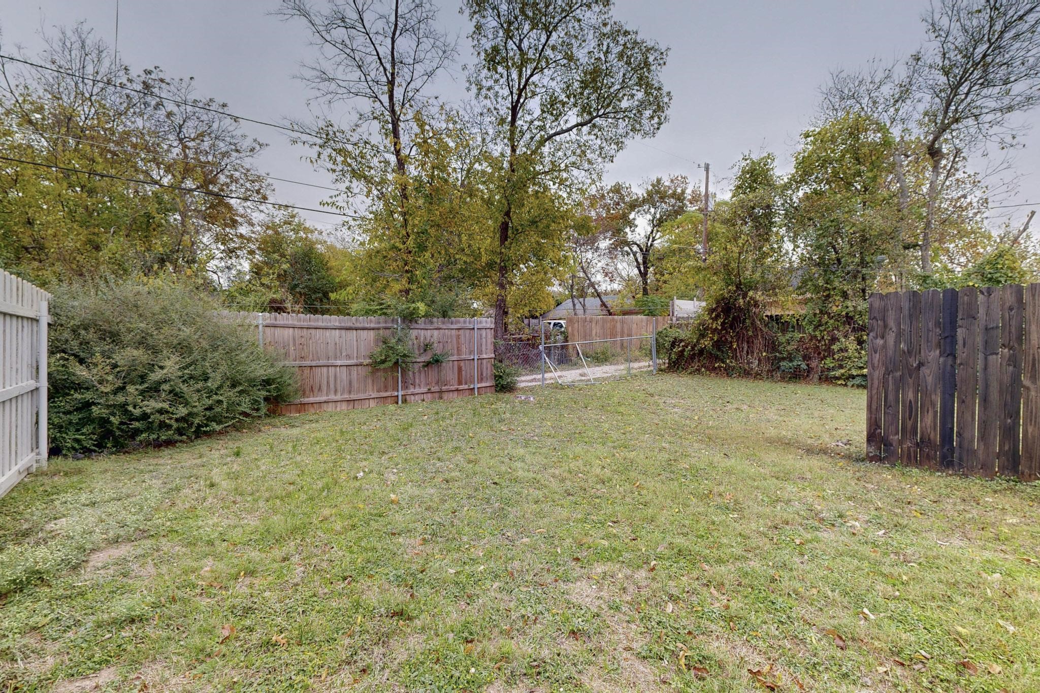 1532 Whitaker Avenue Dallas TX 75216