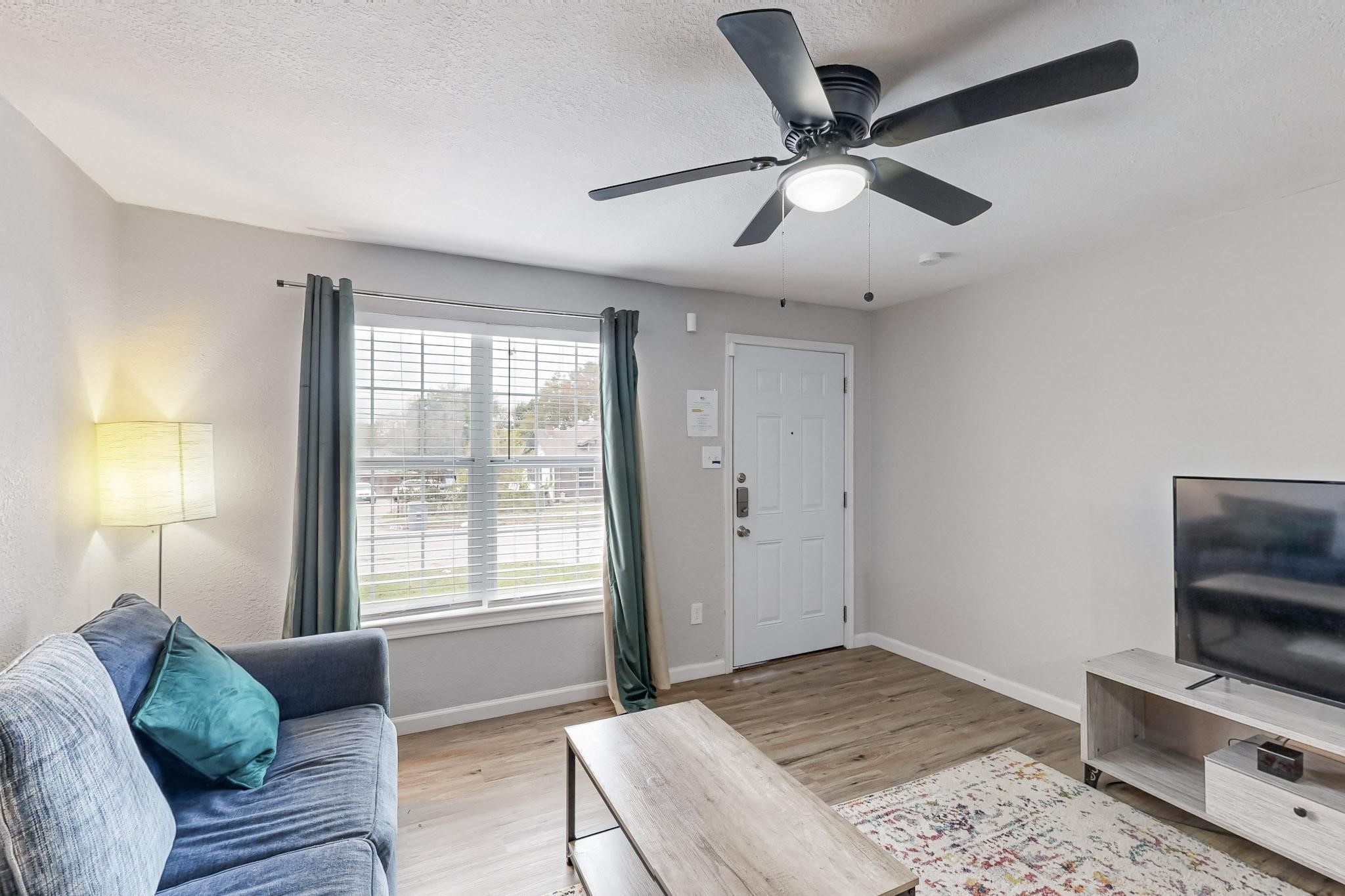1532 Whitaker Avenue Dallas TX 75216