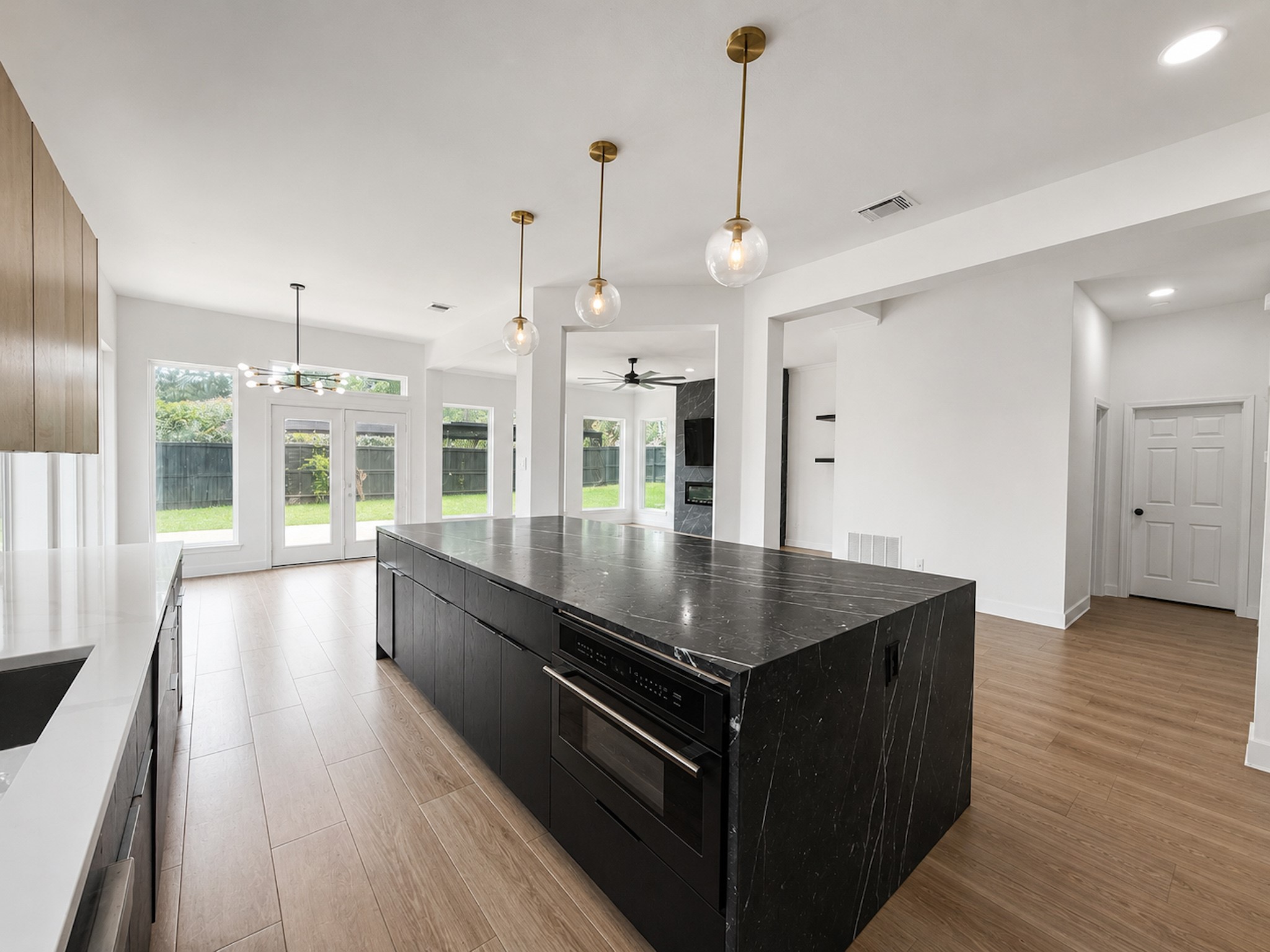 2302 Crest Park Drive Arlington TX 76006