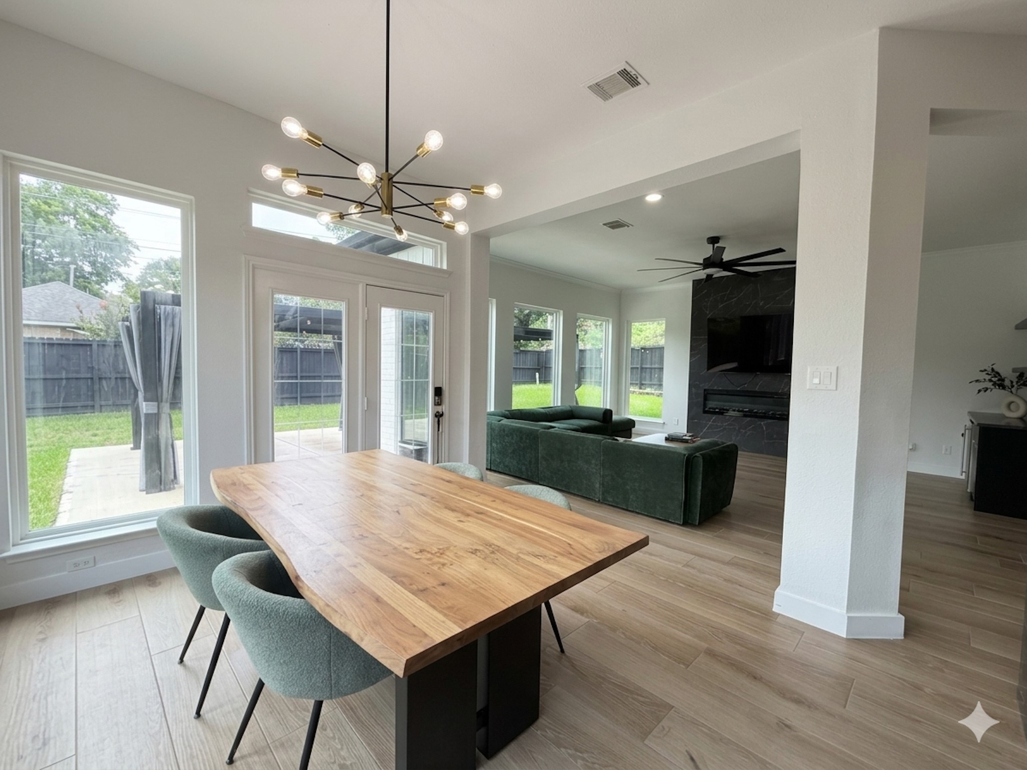 2302 Crest Park Drive Arlington TX 76006