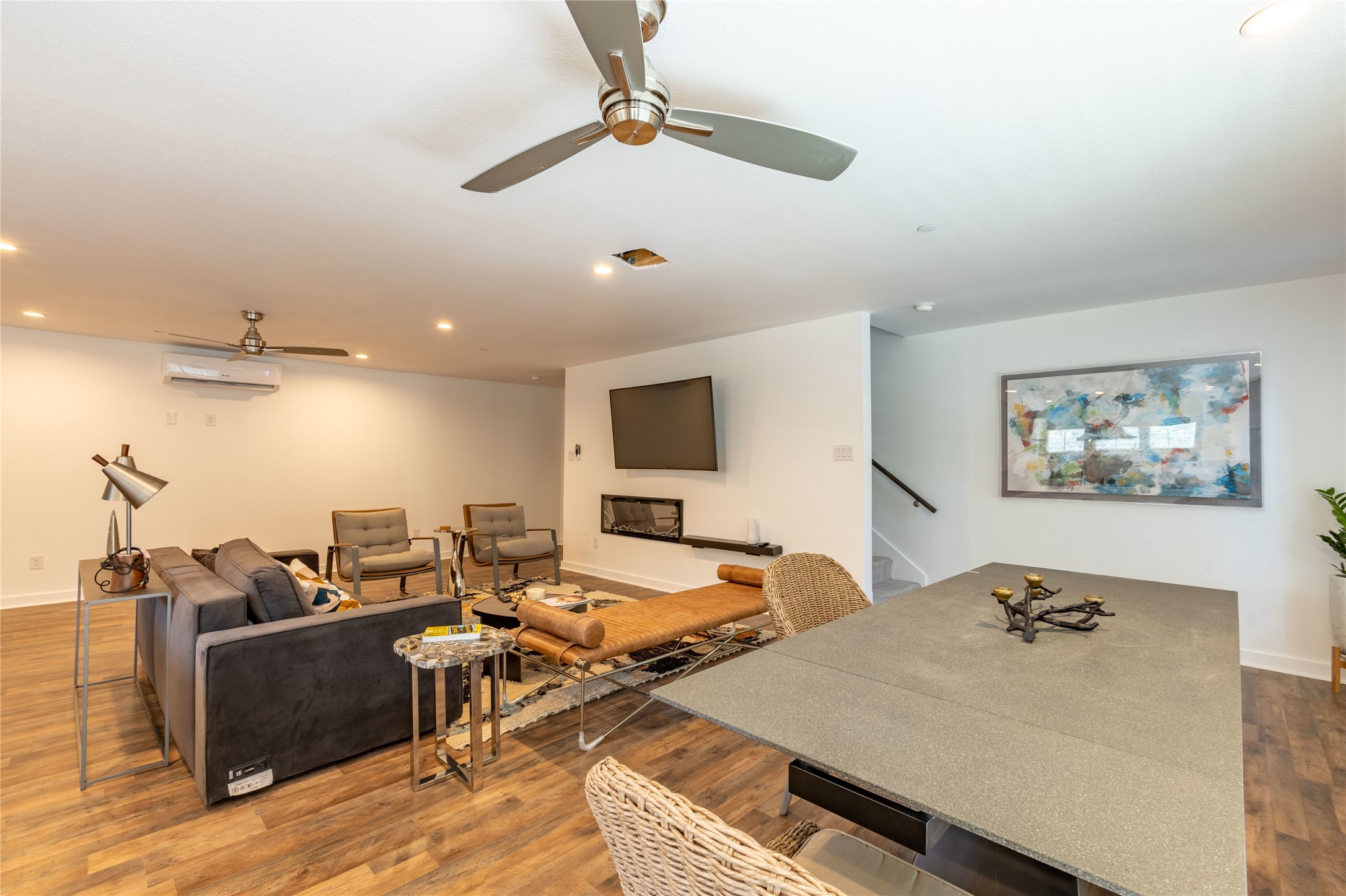 2134 Lucas Drive Dallas TX 75219