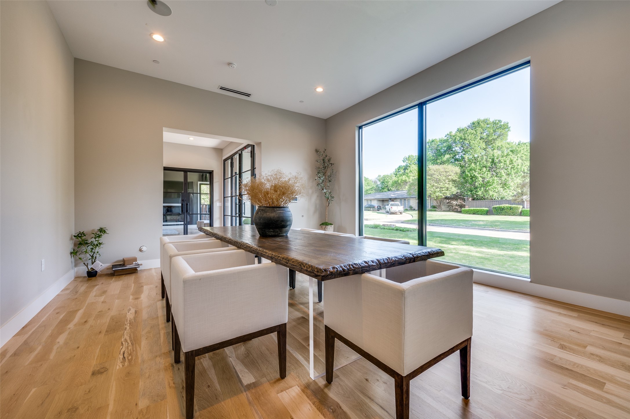 4215 Nashwood Lane Dallas TX 75244