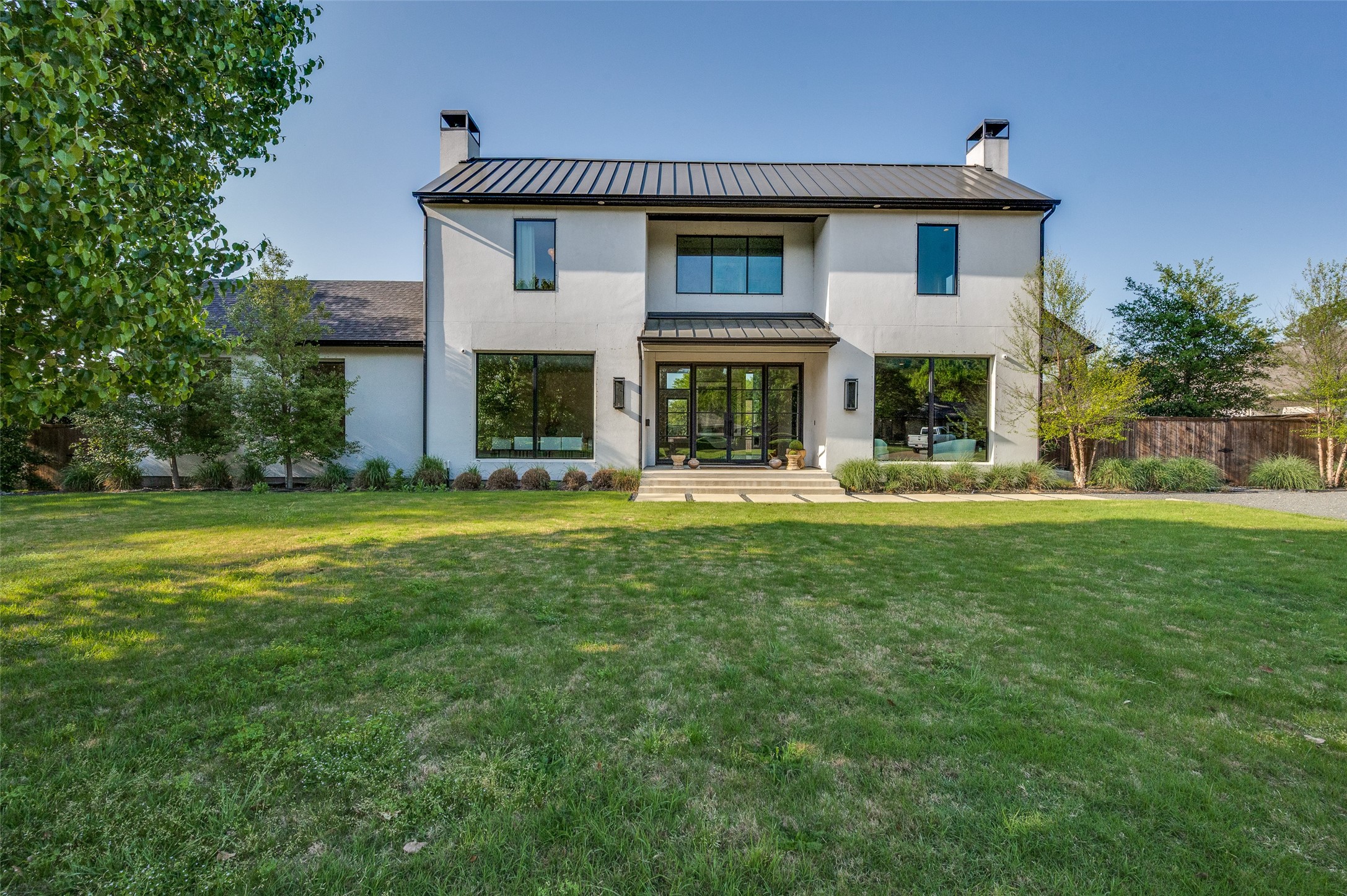 4215 Nashwood Lane Dallas TX 75244