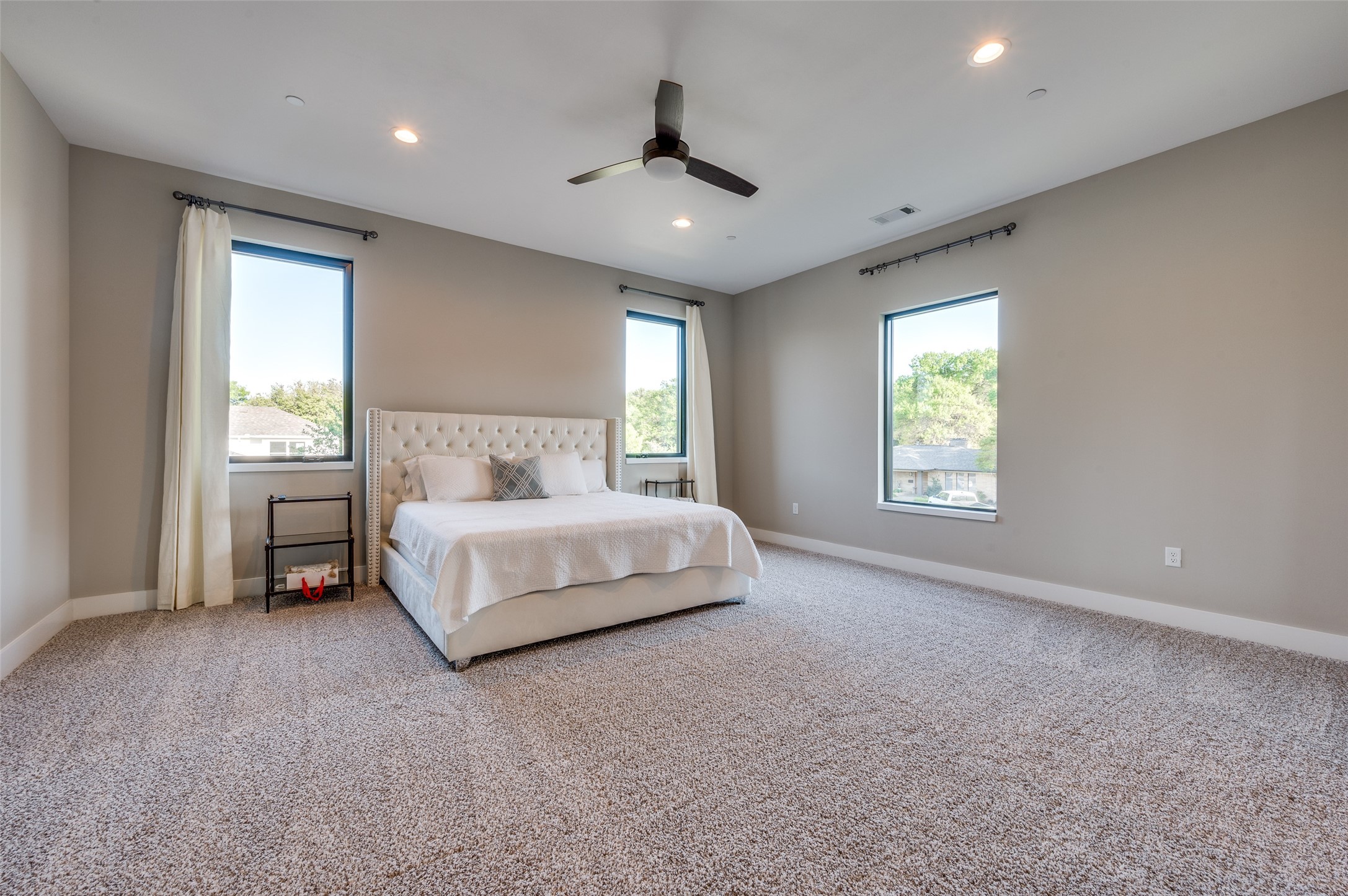 4215 Nashwood Lane Dallas TX 75244