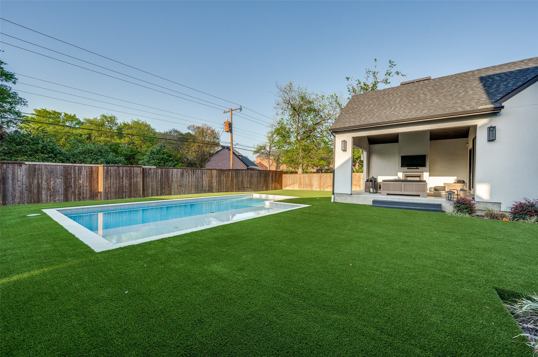 4215 Nashwood Lane Dallas TX 75244