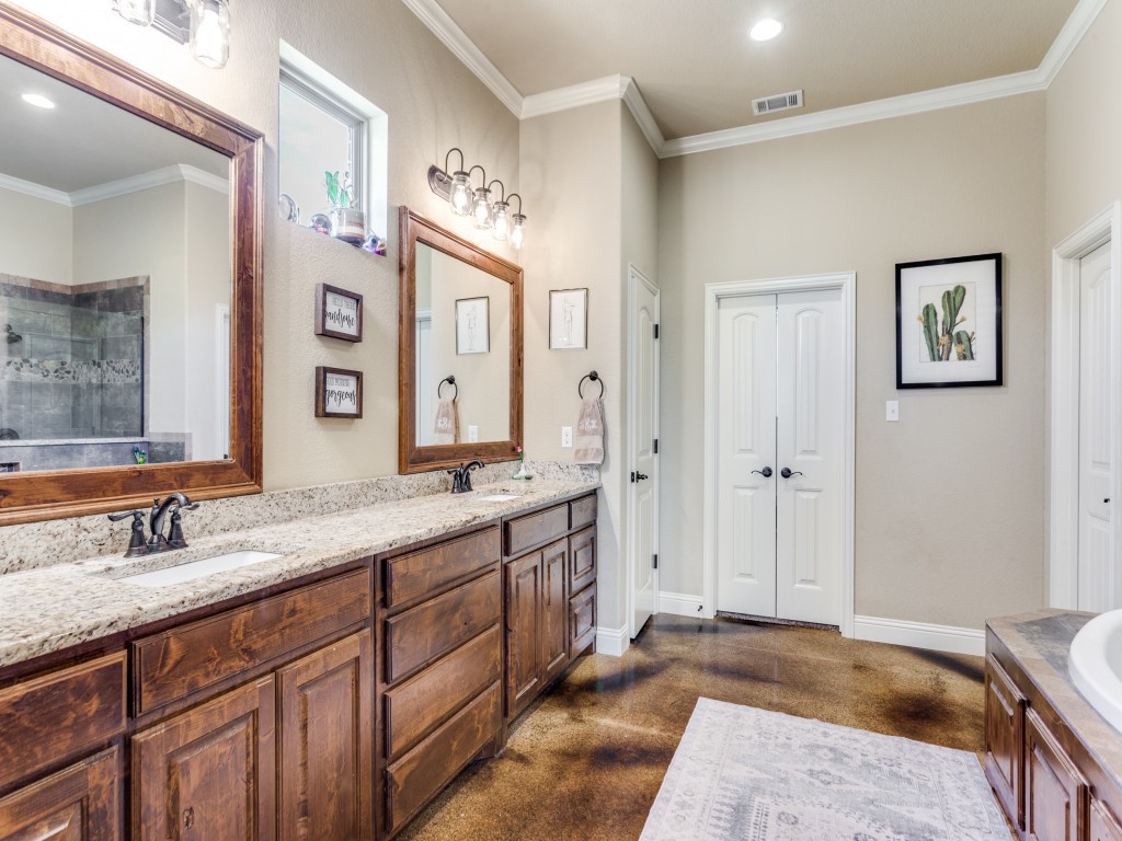 146 Fawna Drive Azle TX 76020
