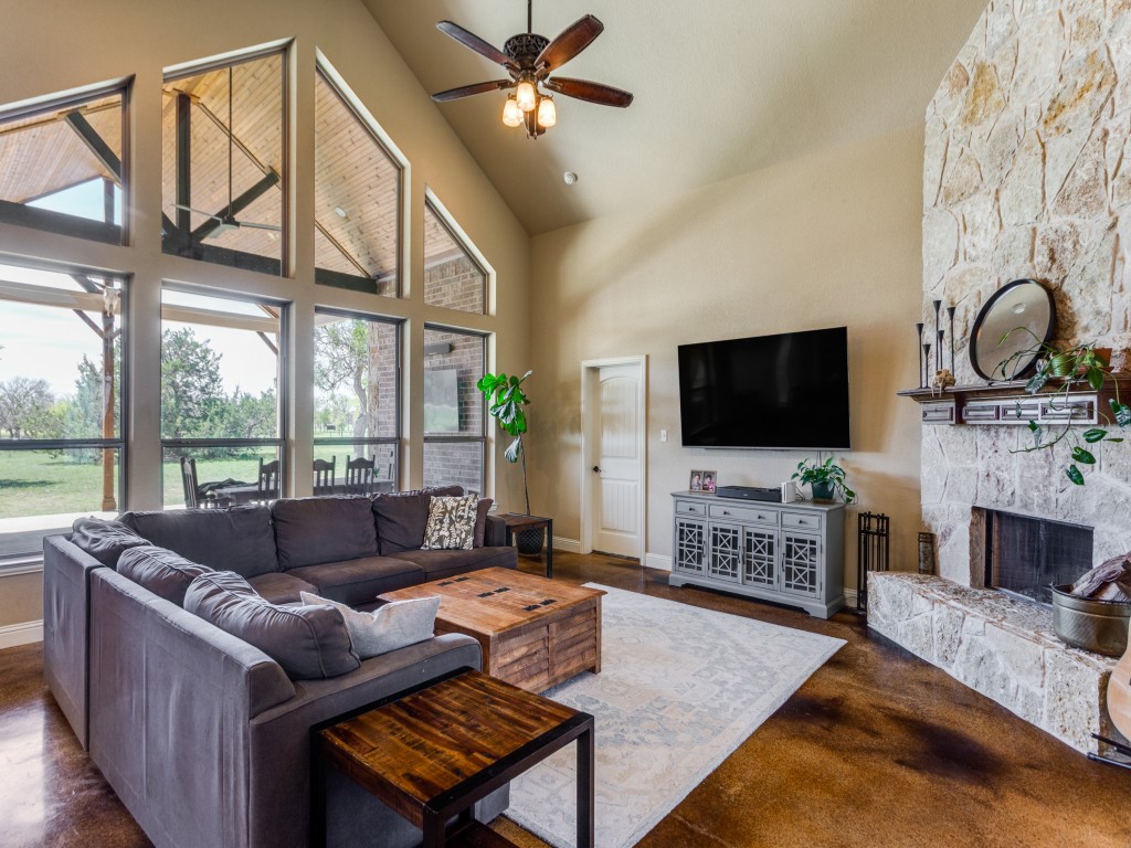146 Fawna Drive Azle TX 76020