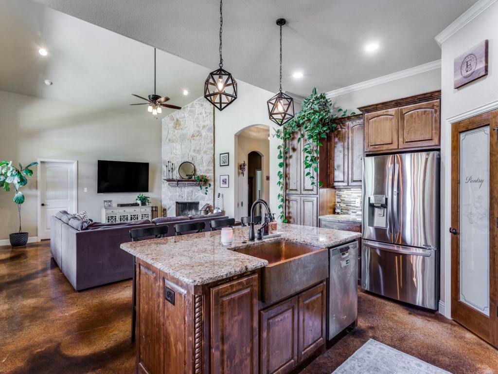 146 Fawna Drive Azle TX 76020