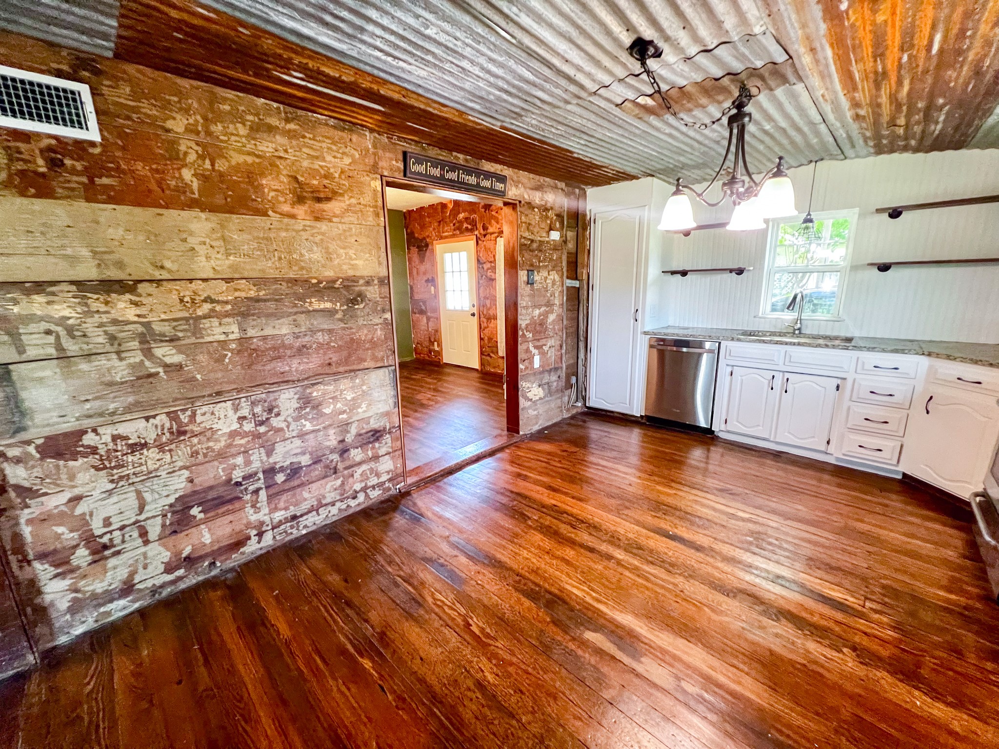 182 Douglas Street Van Alstyne TX 75495