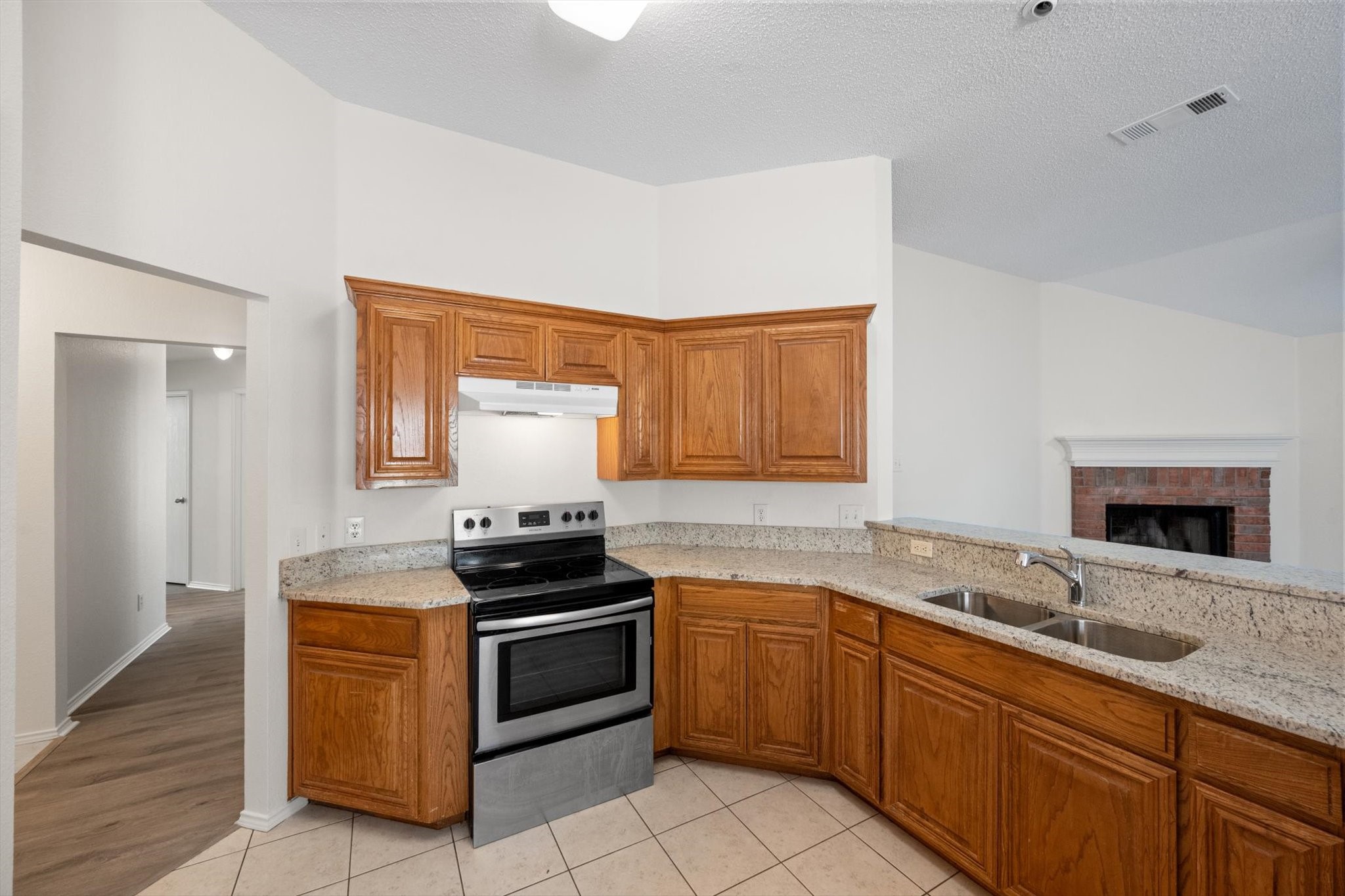 8008 Peregrine Trail Arlington TX 76001