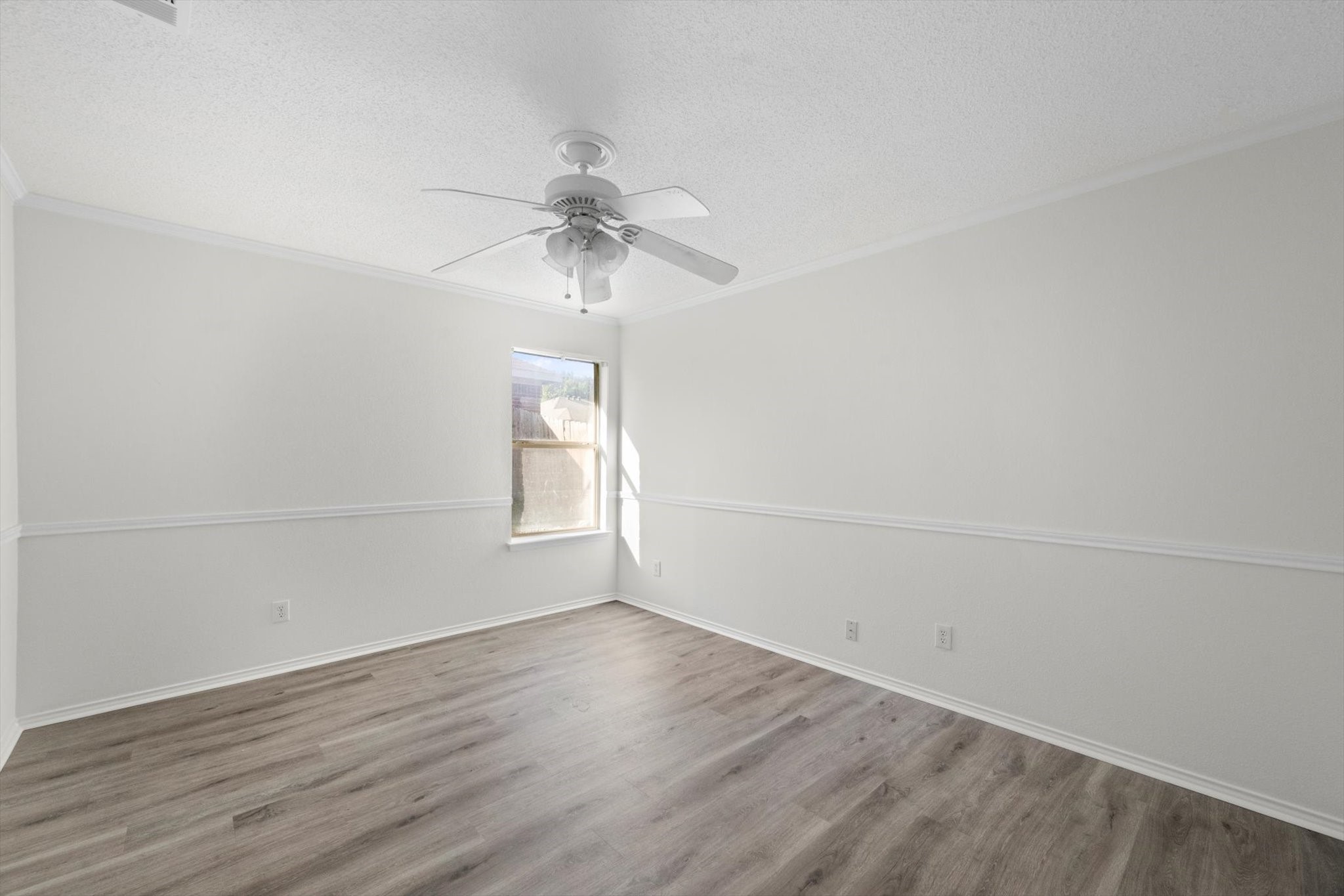 8008 Peregrine Trail Arlington TX 76001